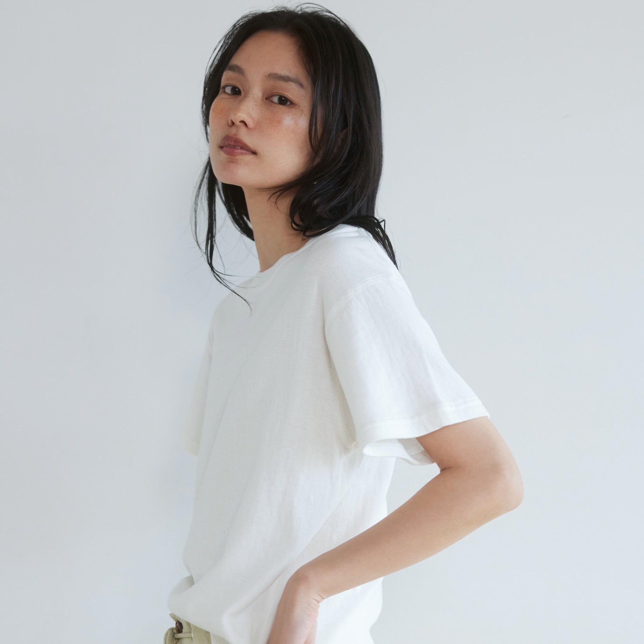 C/2FACE Crew neck MEDIUM T-shirt