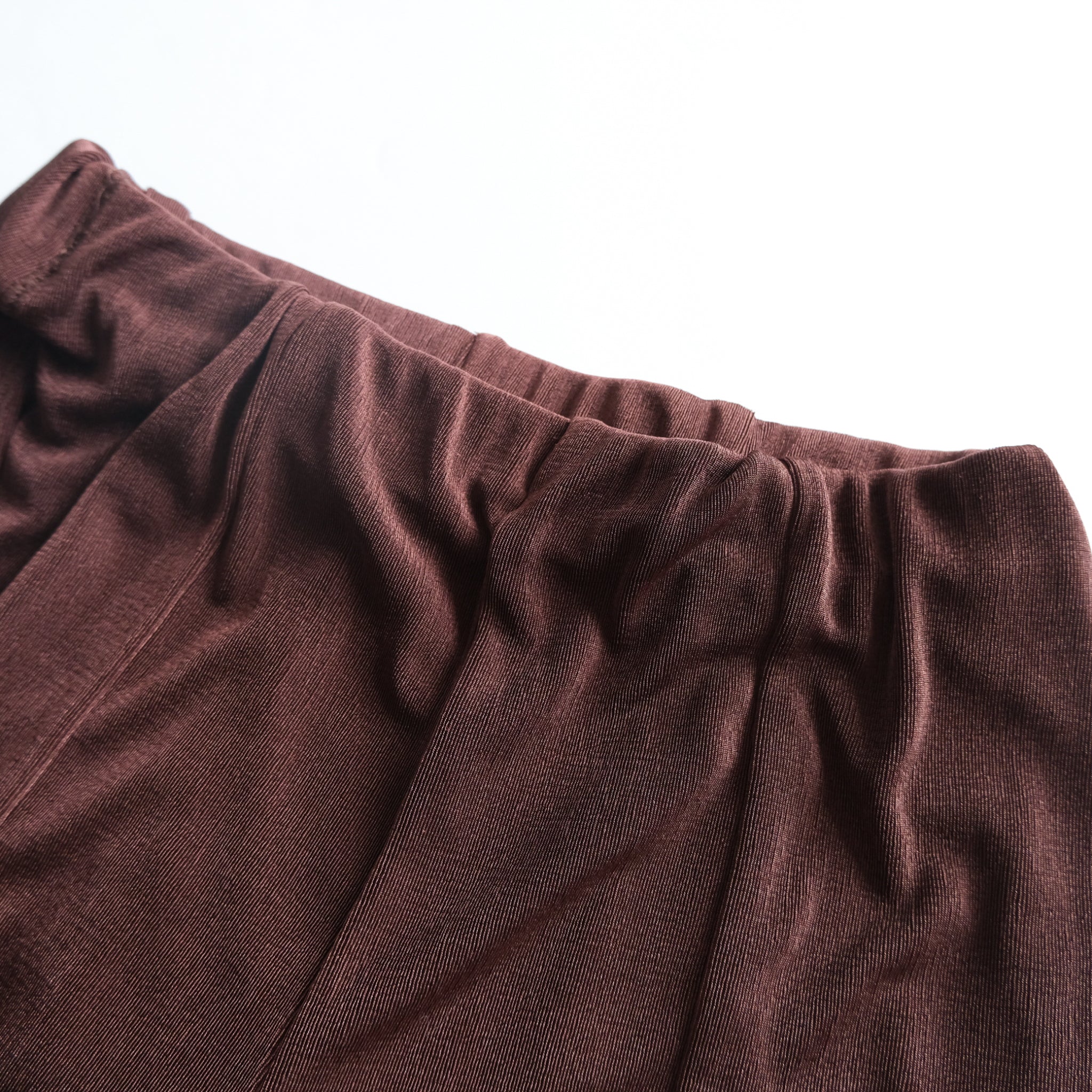 BACKスリットGLOSS RIBパンツ