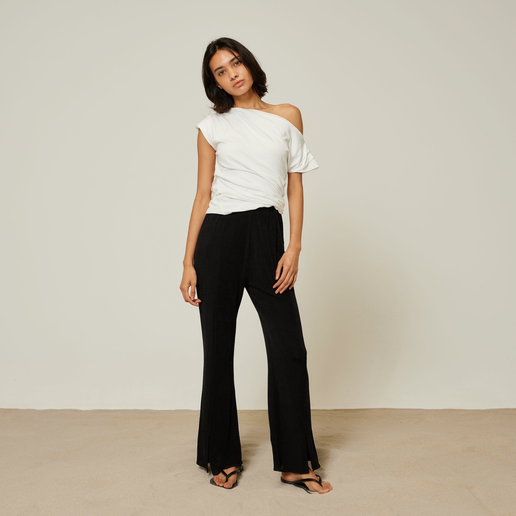 BACKスリットGLOSS RIBパンツ