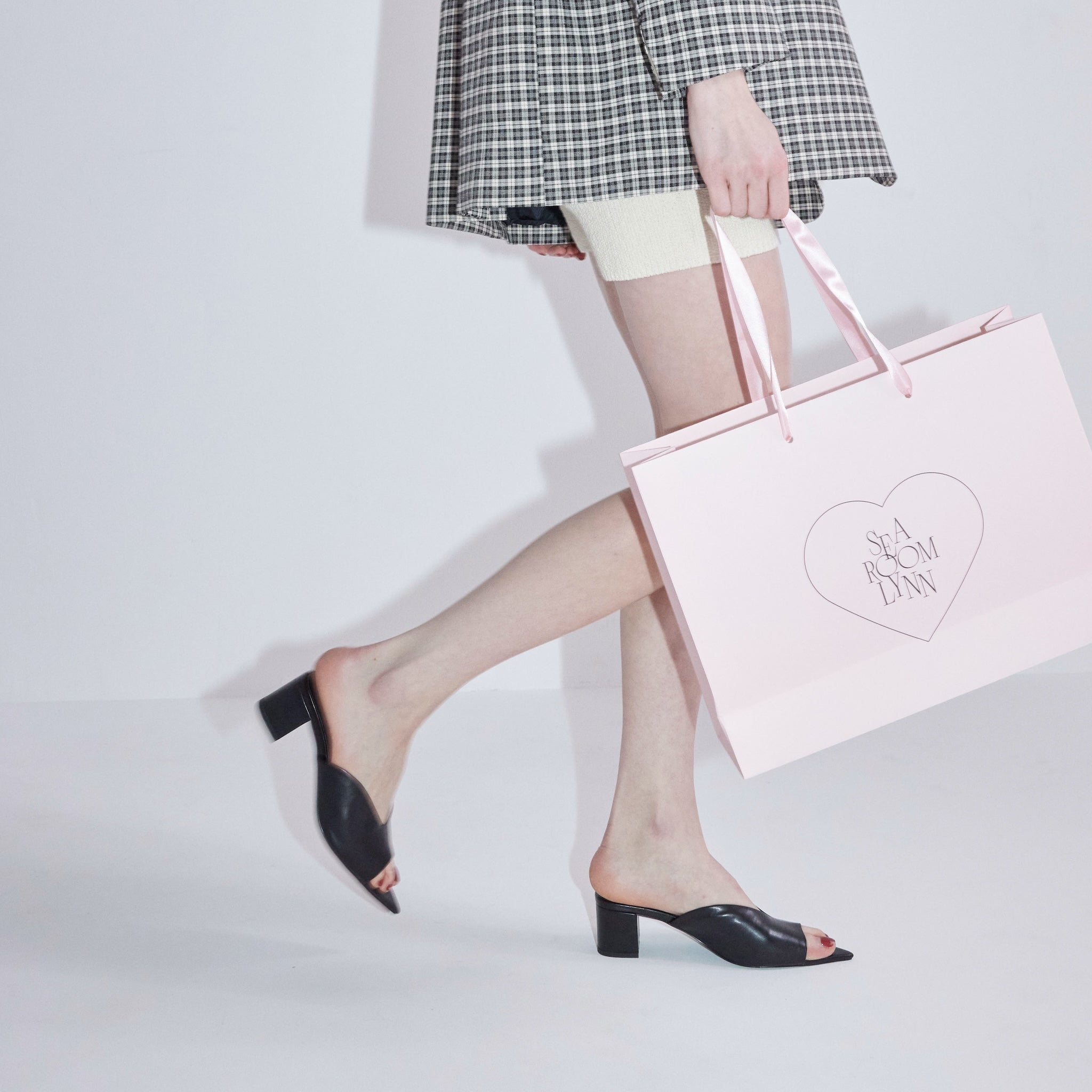 Curve Line Sandals