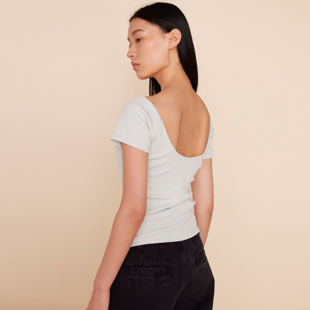 パッドin BACK Uカットソー