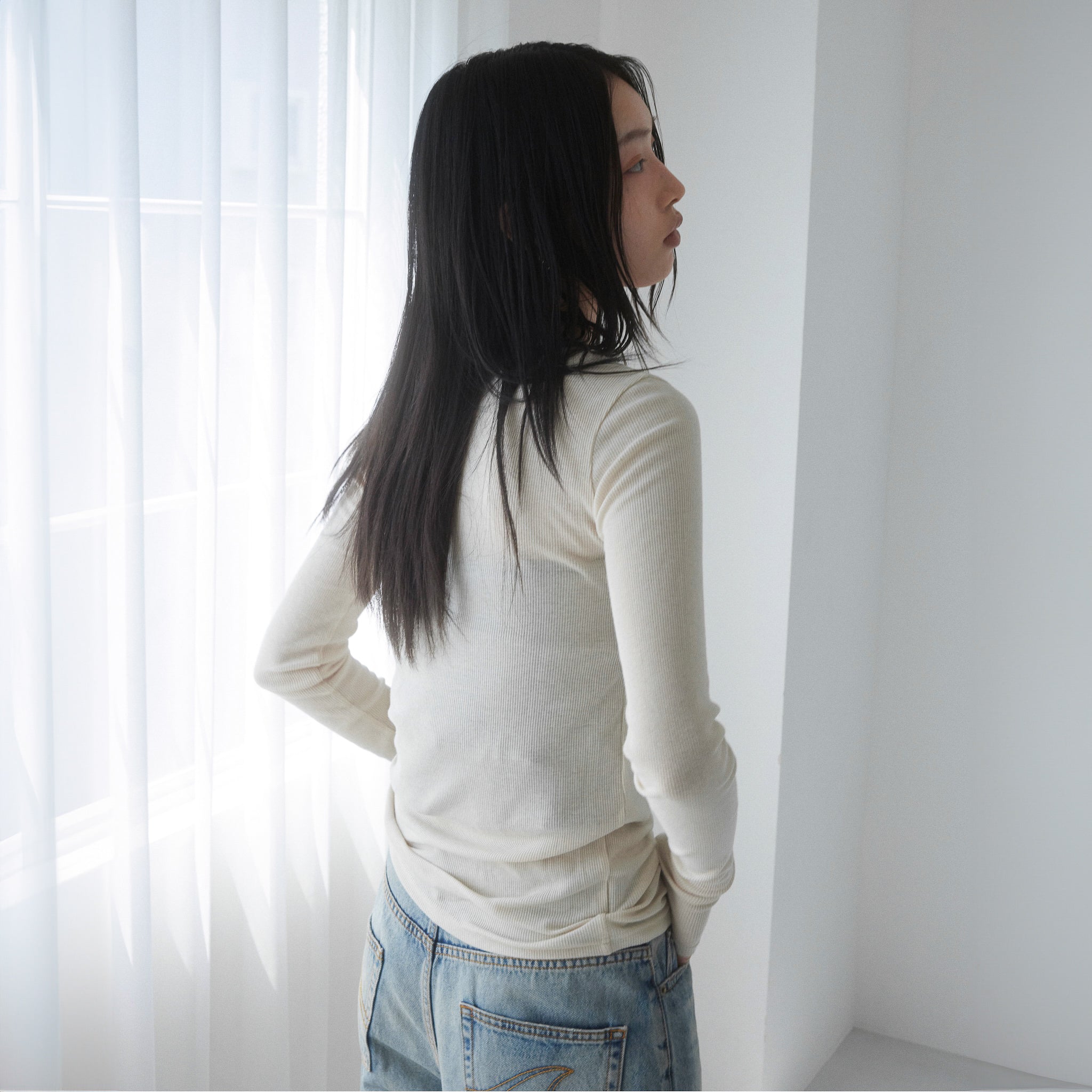 Light sheer rib fit top