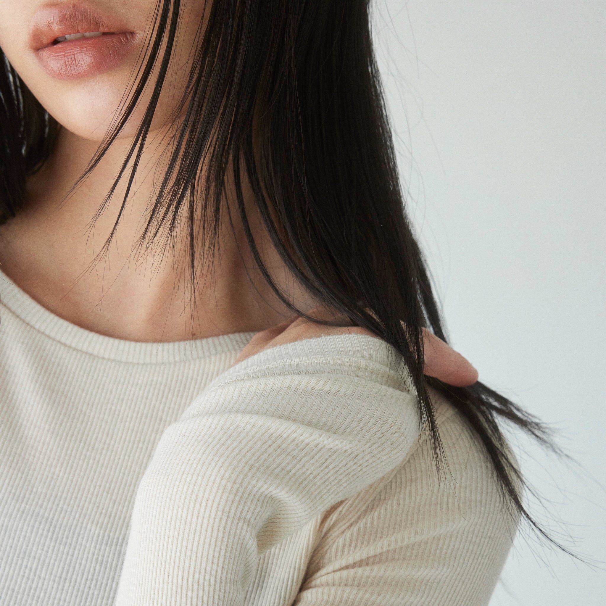 Light sheer rib fit top