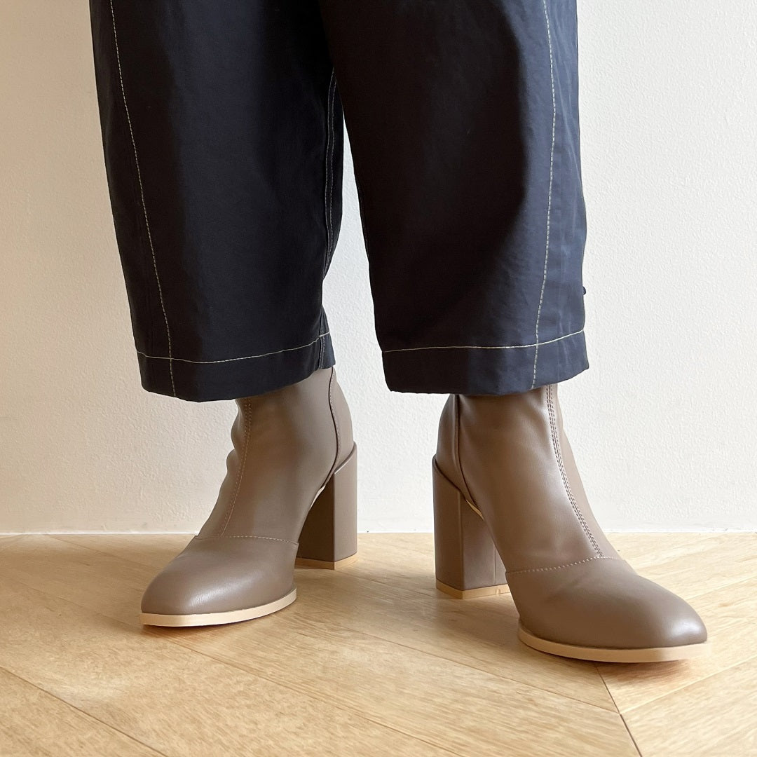 ECO LEATHER FIT short boots