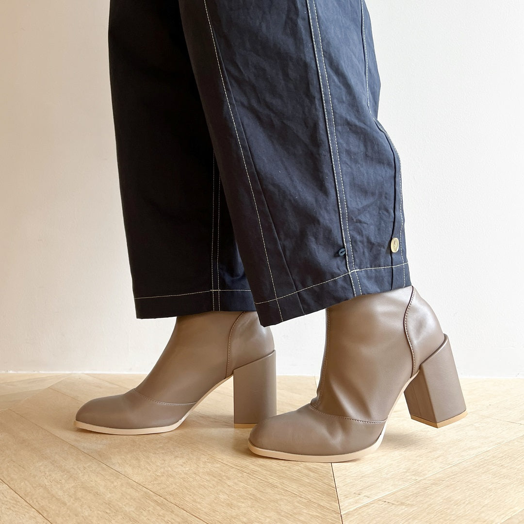 ECO LEATHER FIT ショートブーツ