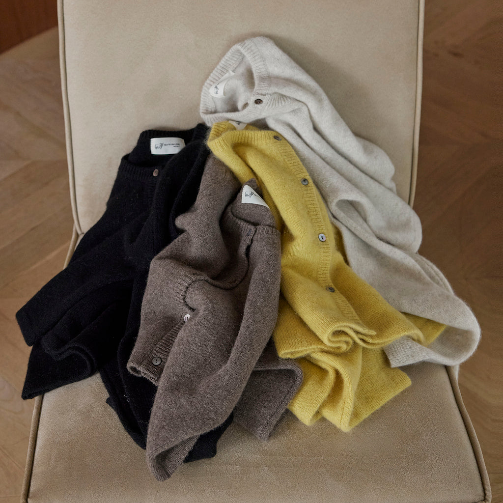 YAKクルーネックFitカーディガン