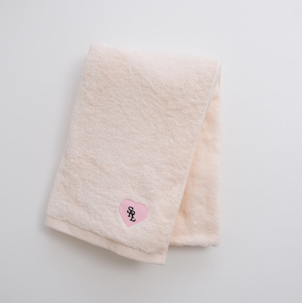 HEART EMBROIDERY Bath towel