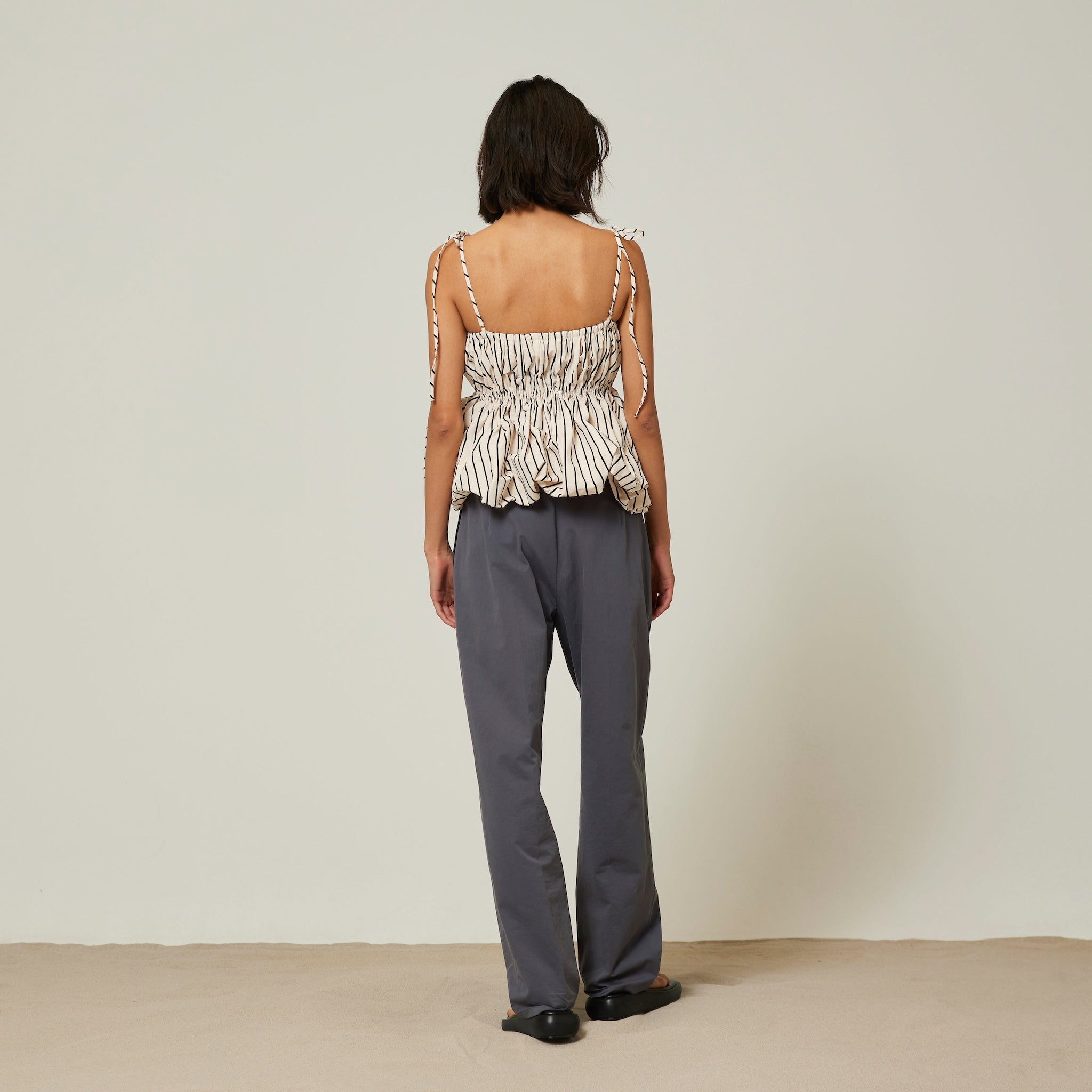 2tuck 2loop tapered cotton pants