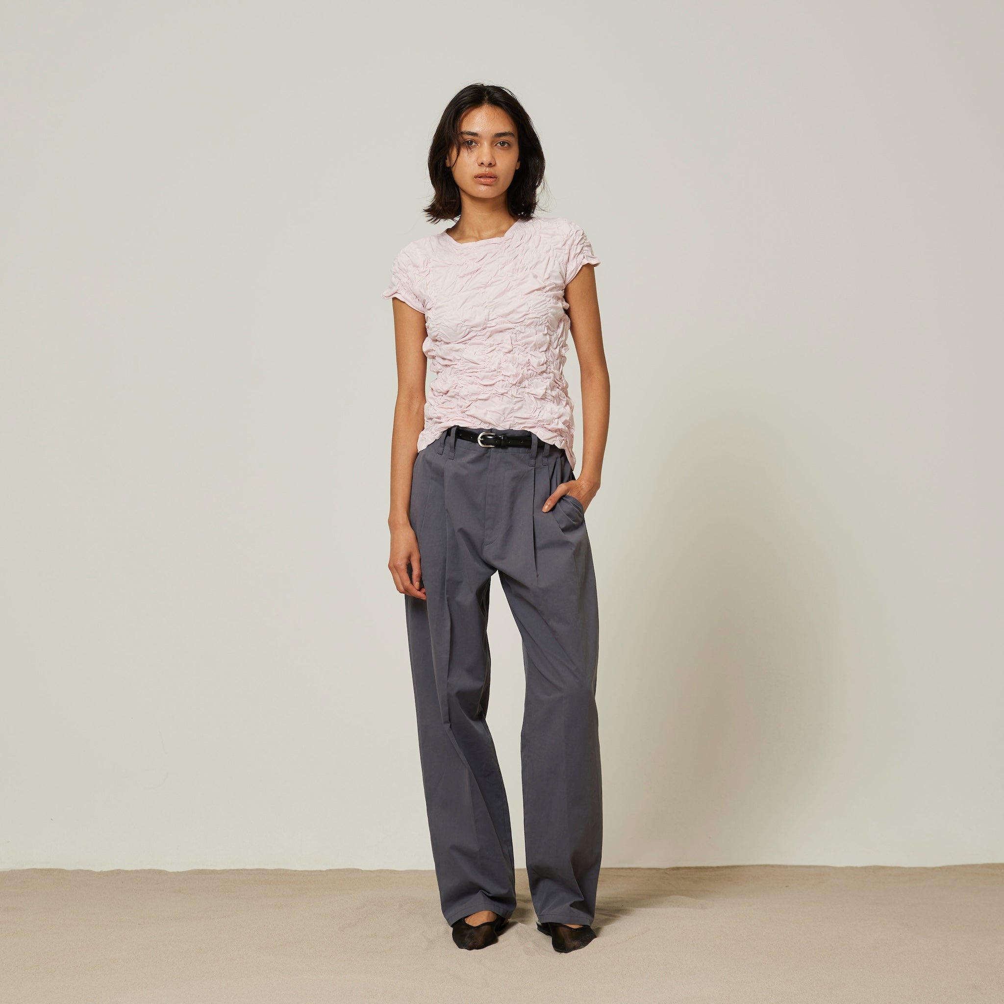 2tuck 2loop tapered cotton pants