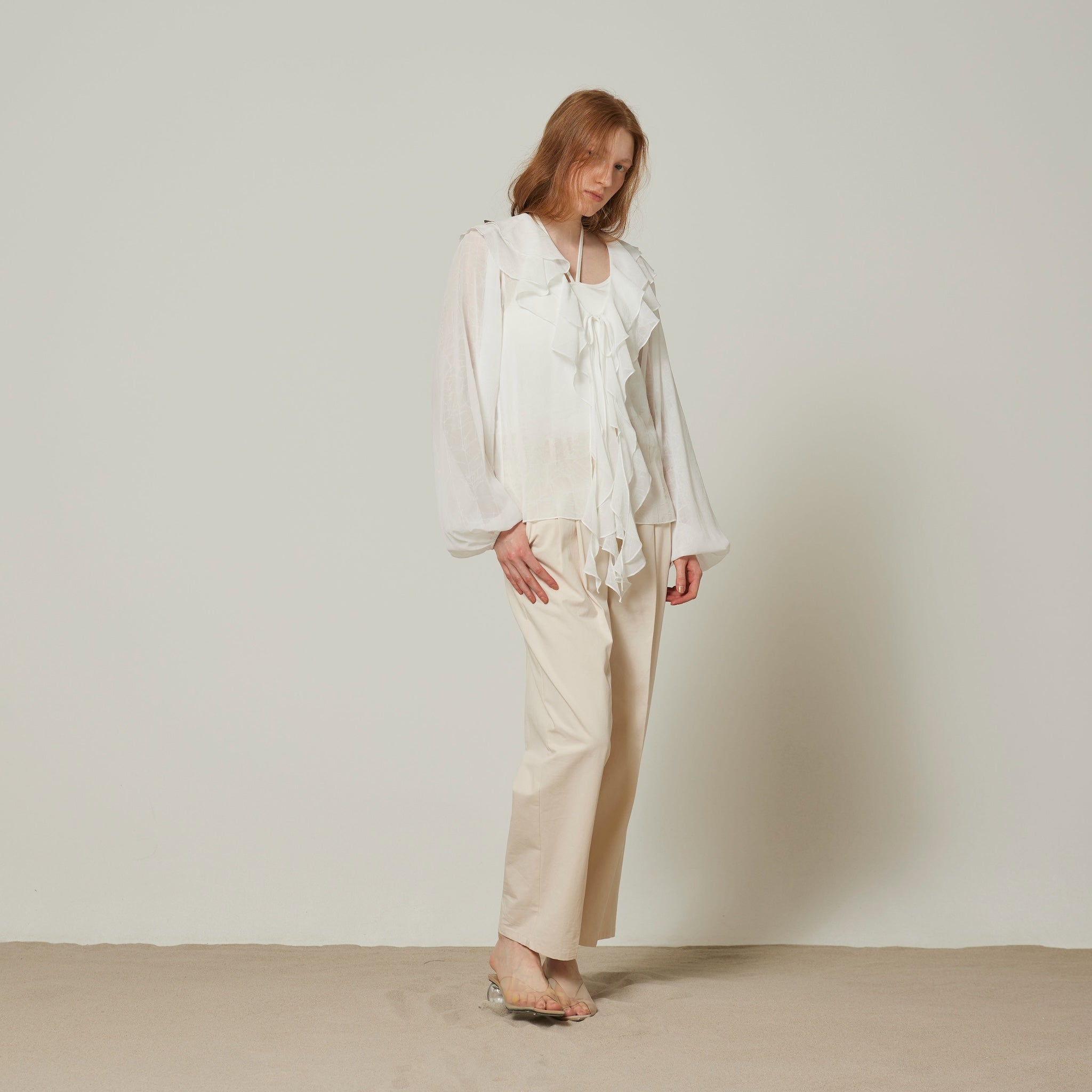 2tuck 2loop tapered cotton pants