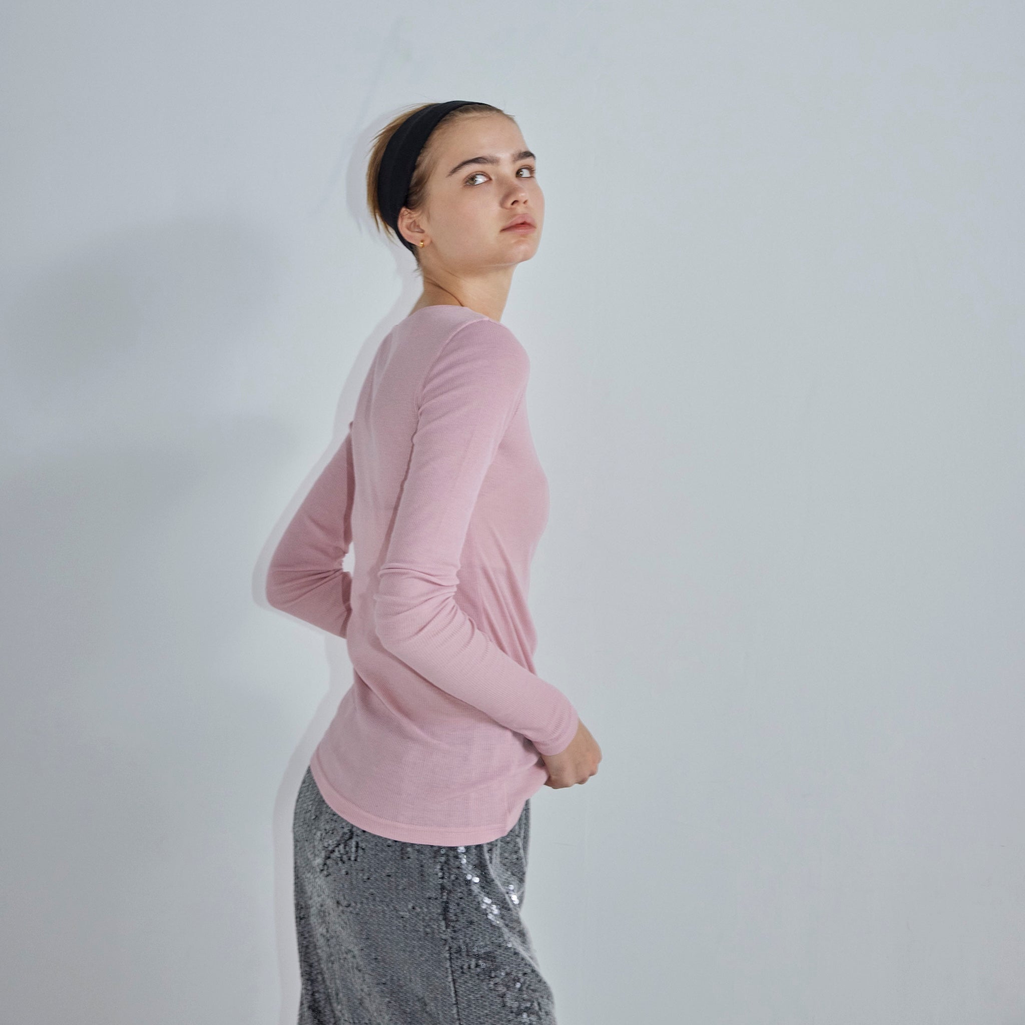 Light sheer rib fit top