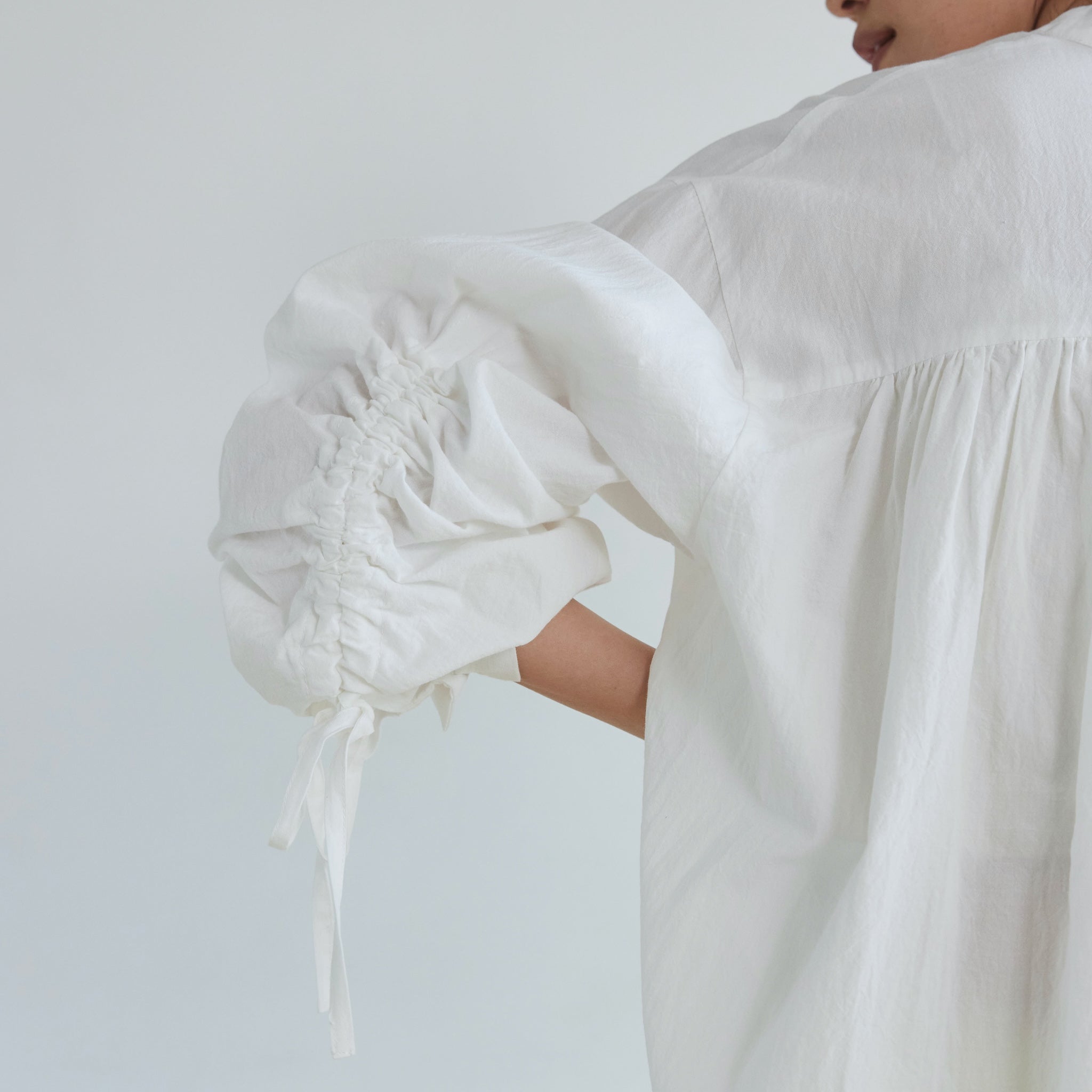 Cotton Washスリーブギャザーシャツ