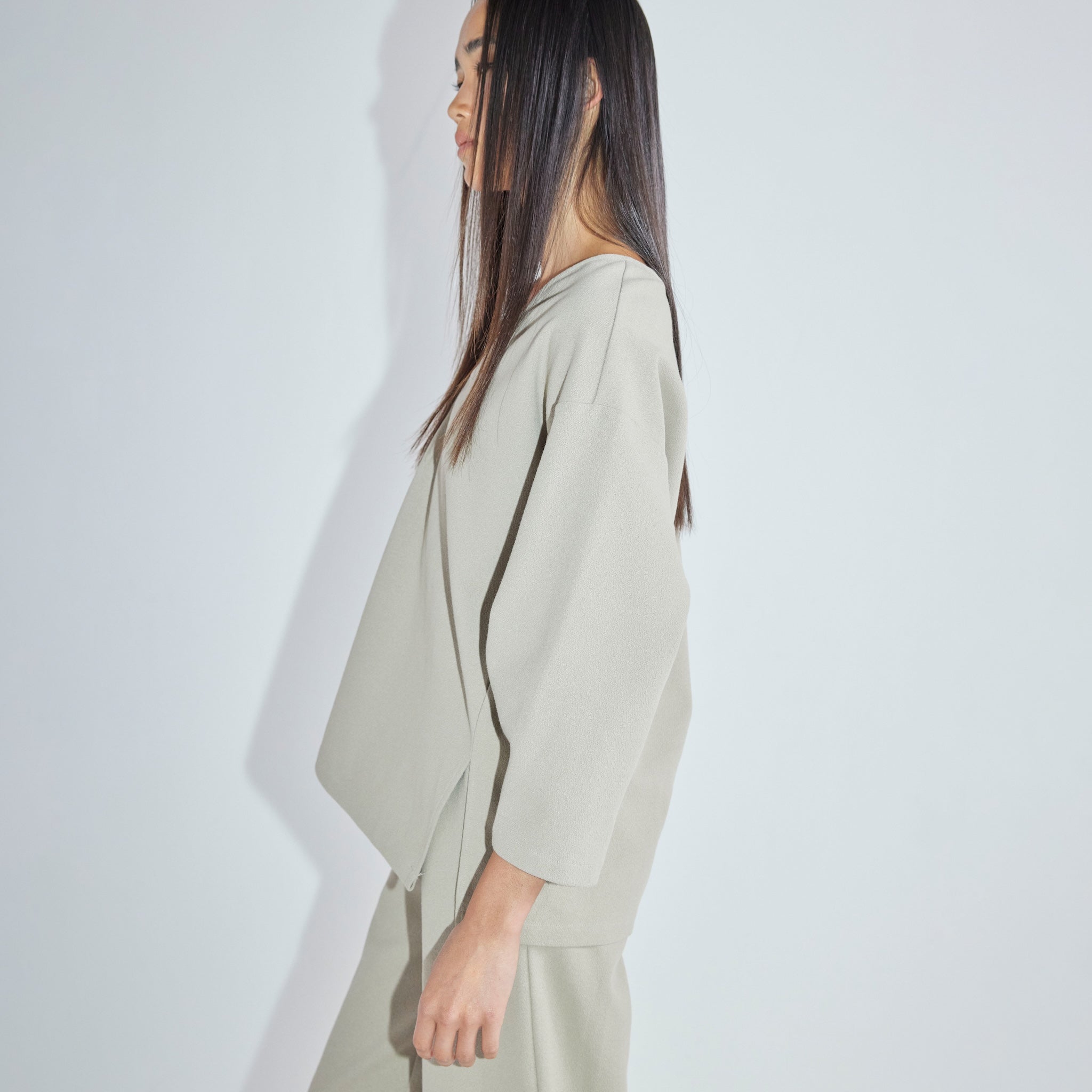 アムンゼン2way Vネックトップス