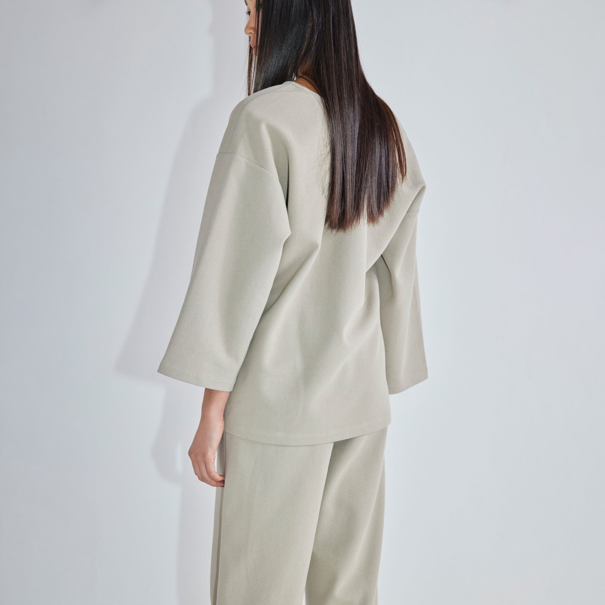 アムンゼン2way Vネックトップス