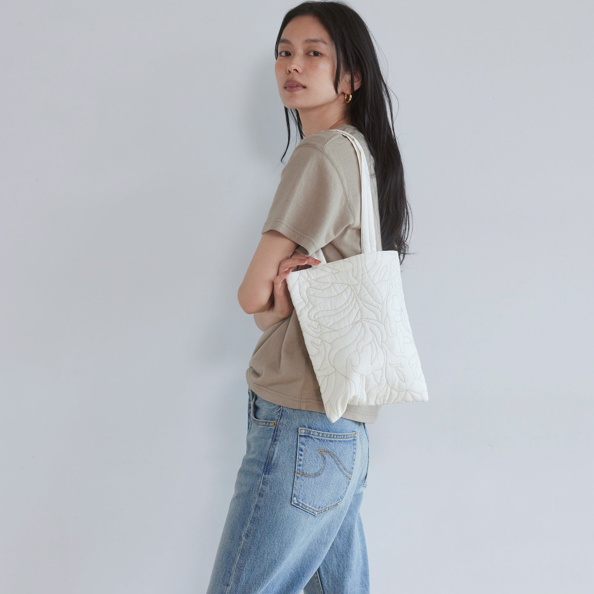Flower wave embroidery mini tote bag