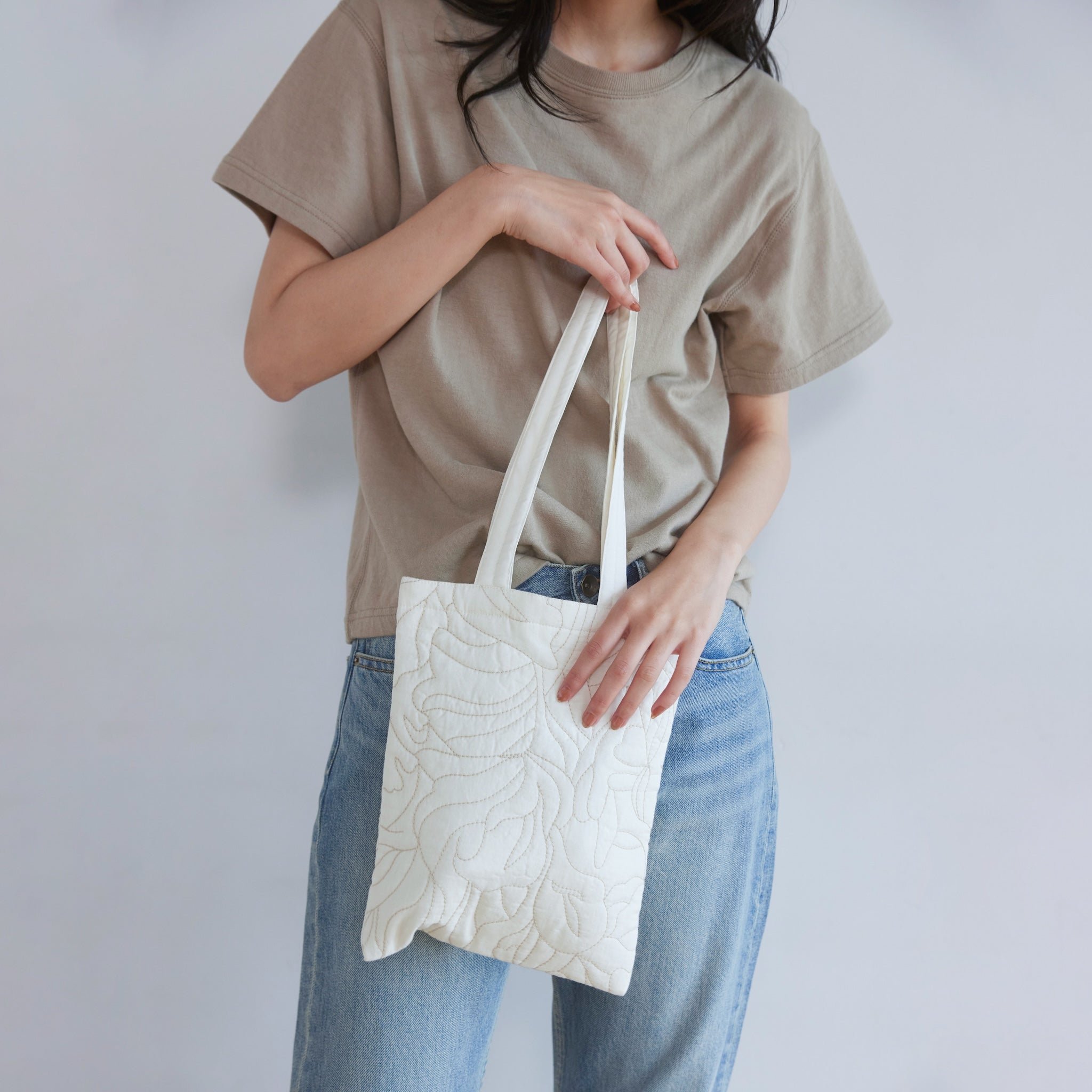 Flower wave embroidery mini tote bag