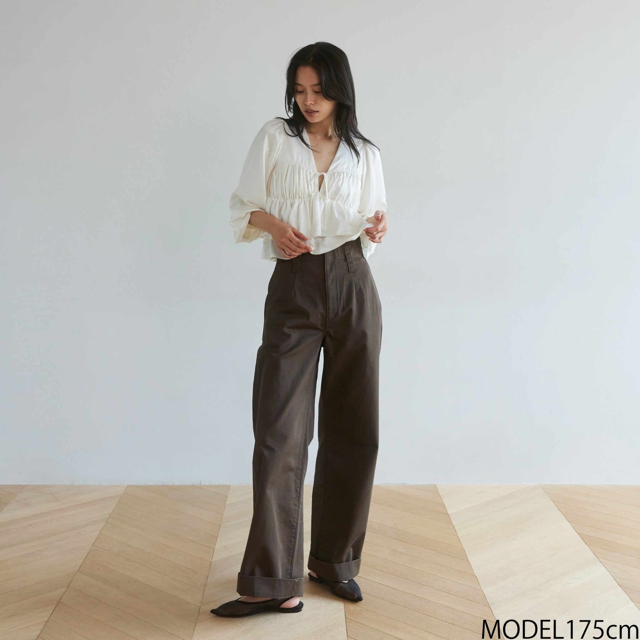 マットSatinカップLayeredトップス