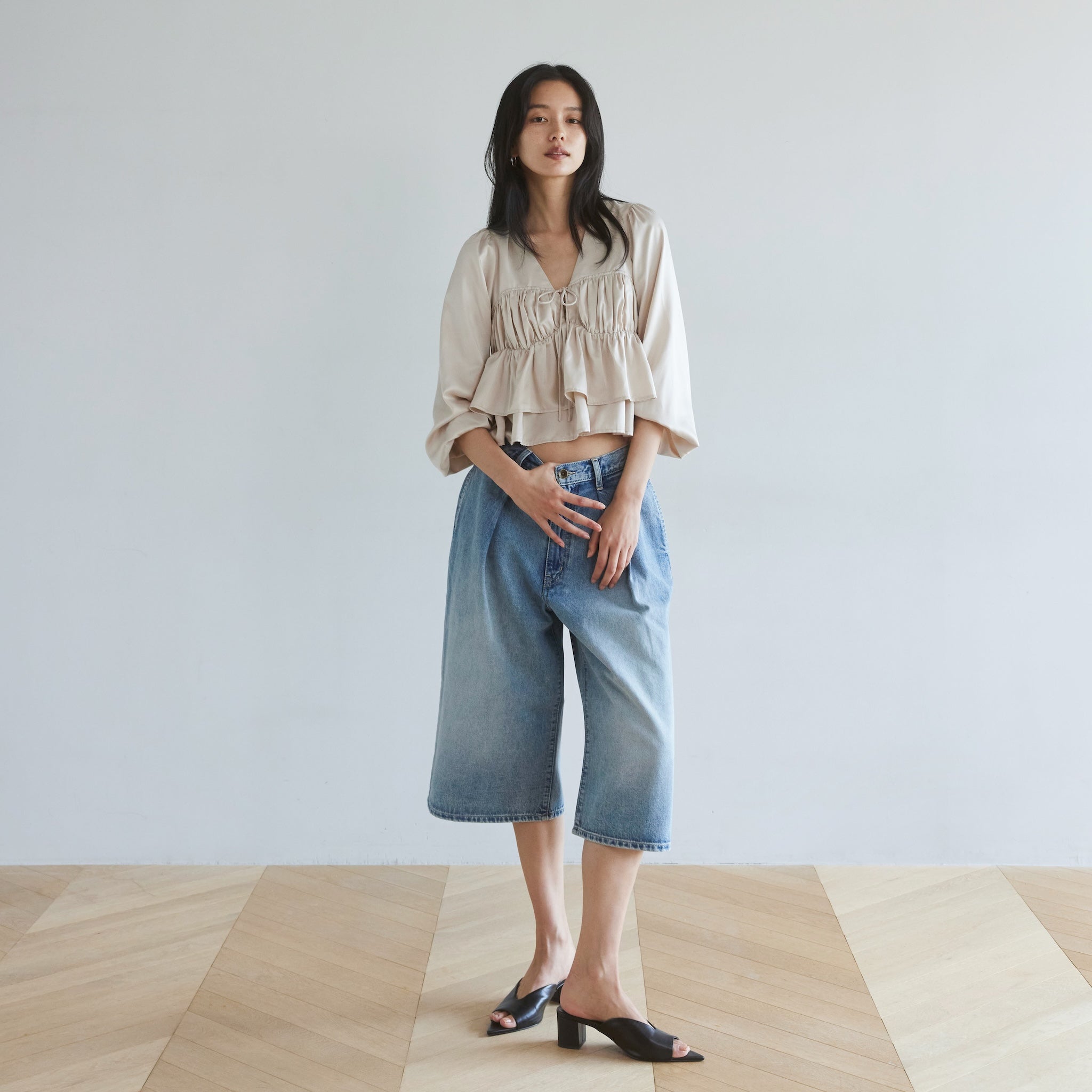 マットSatinカップLayeredトップス