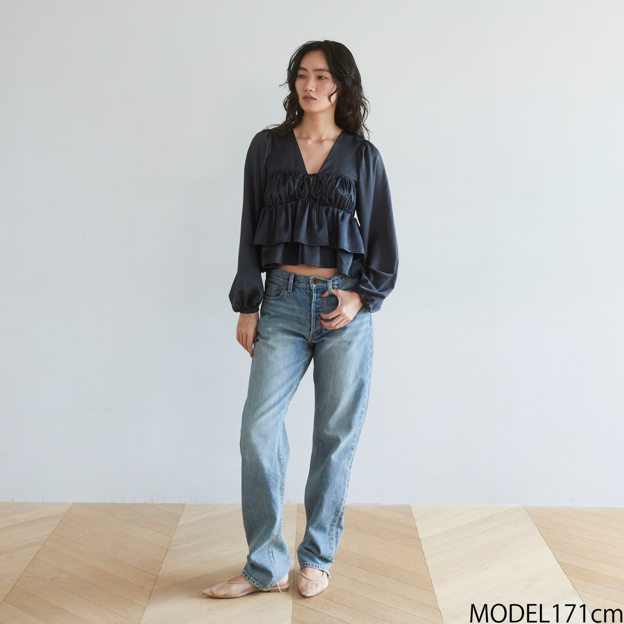 マットSatinカップLayeredトップス