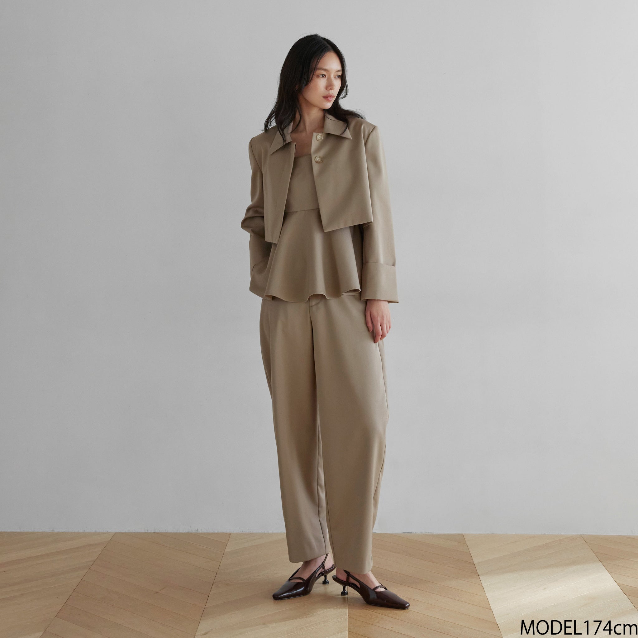 Wide Cuffs Short Jacket