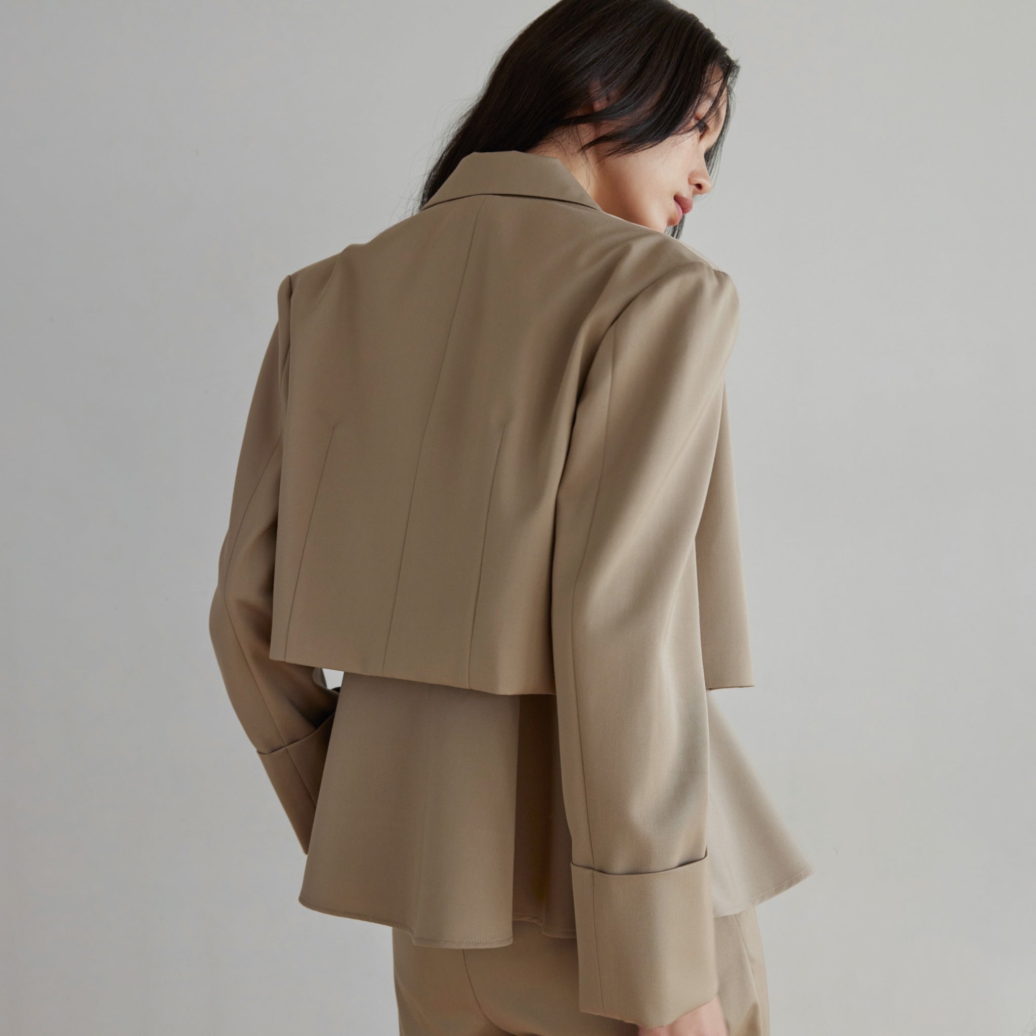 Wide Cuffs Short Jacket
