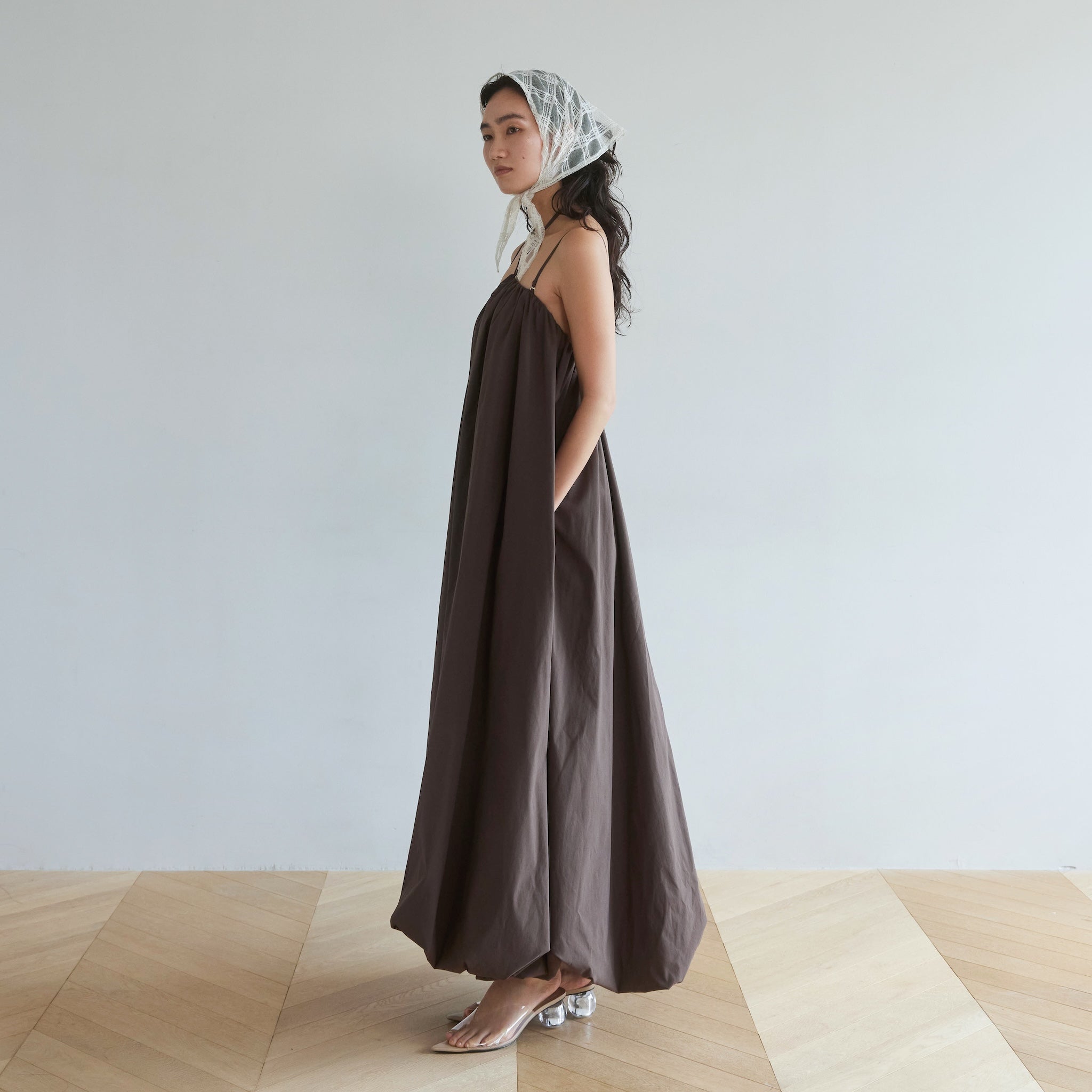 Double Strap Balloon Volume Dress