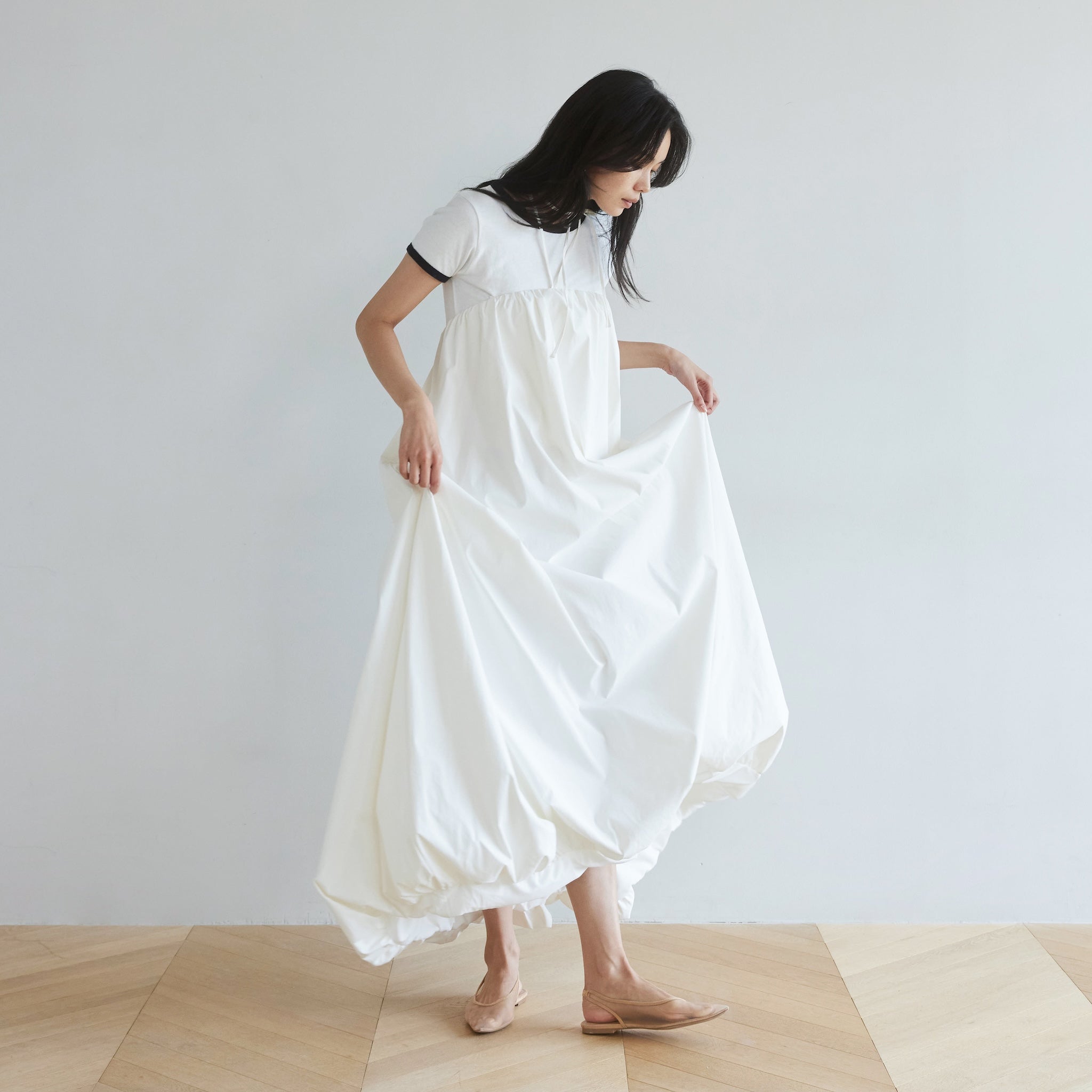 Double Strap Balloon Volume Dress