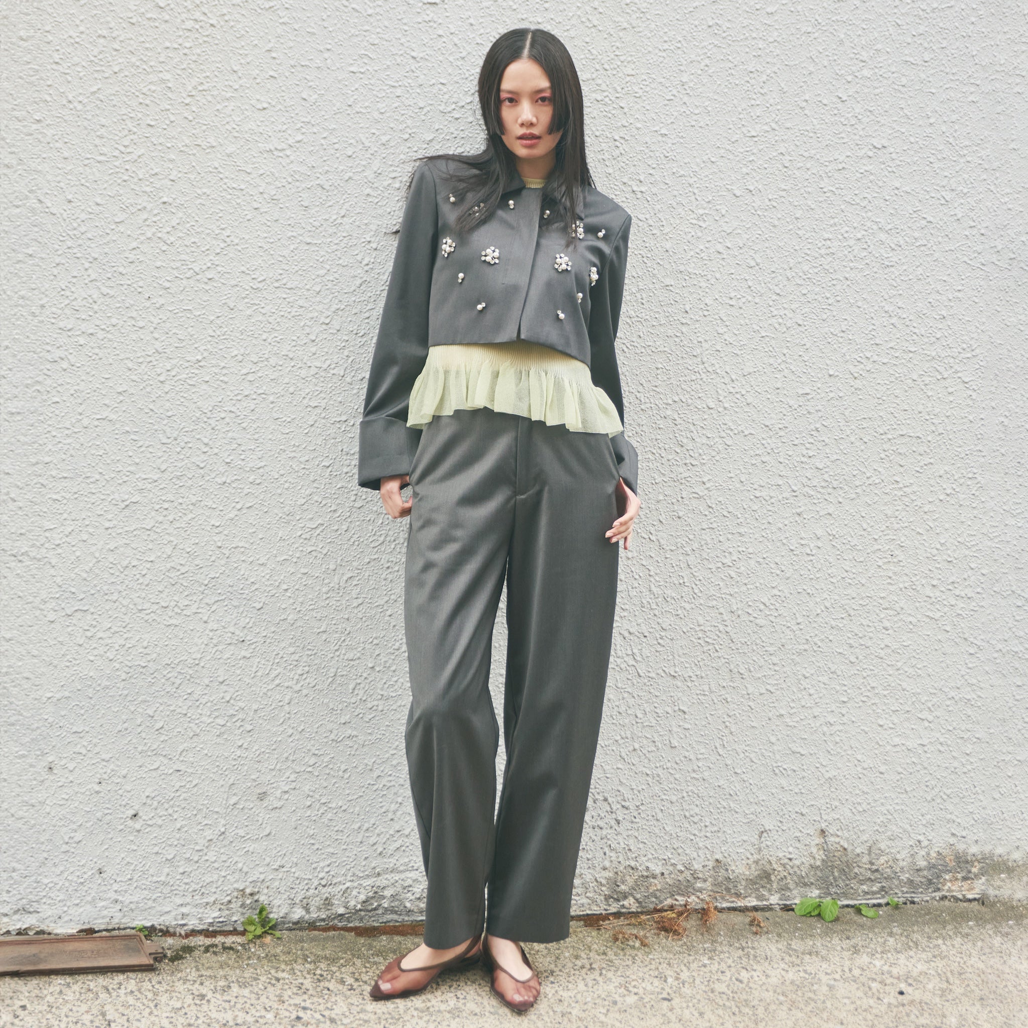 Flowy Fabric Curve Slacksパンツ