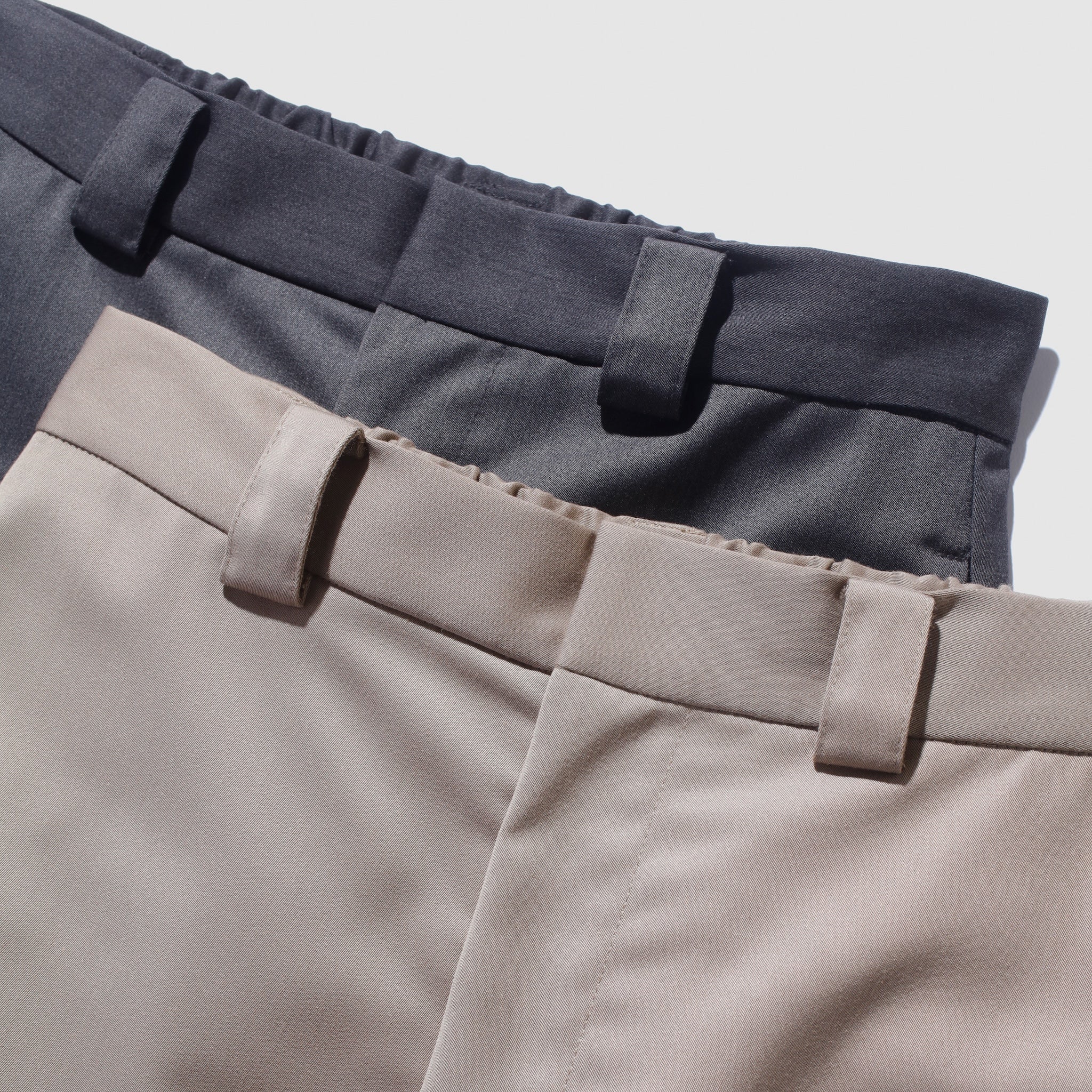 Flowy Fabric Curve Slacksパンツ