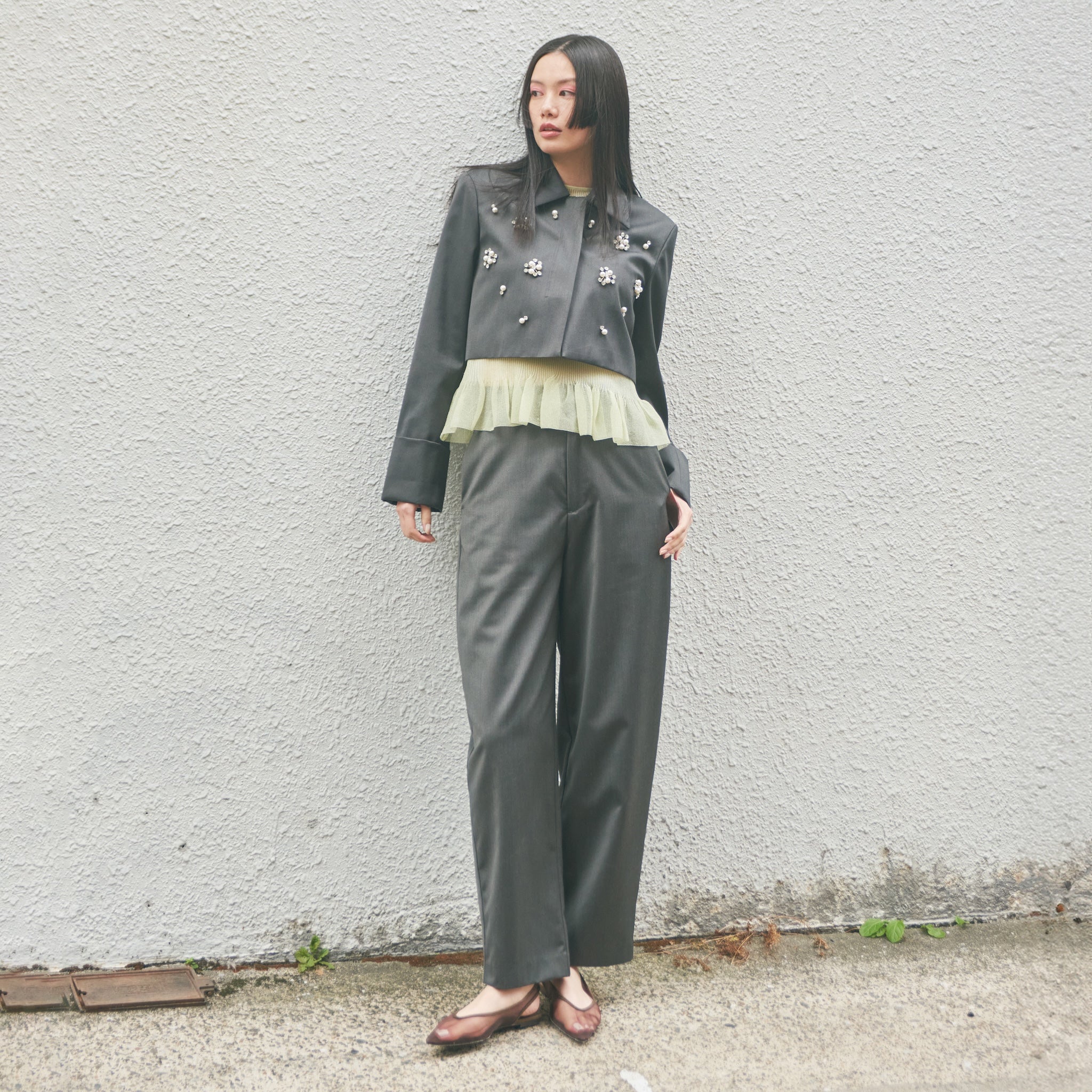 Flowy Fabric Curve Slacksパンツ