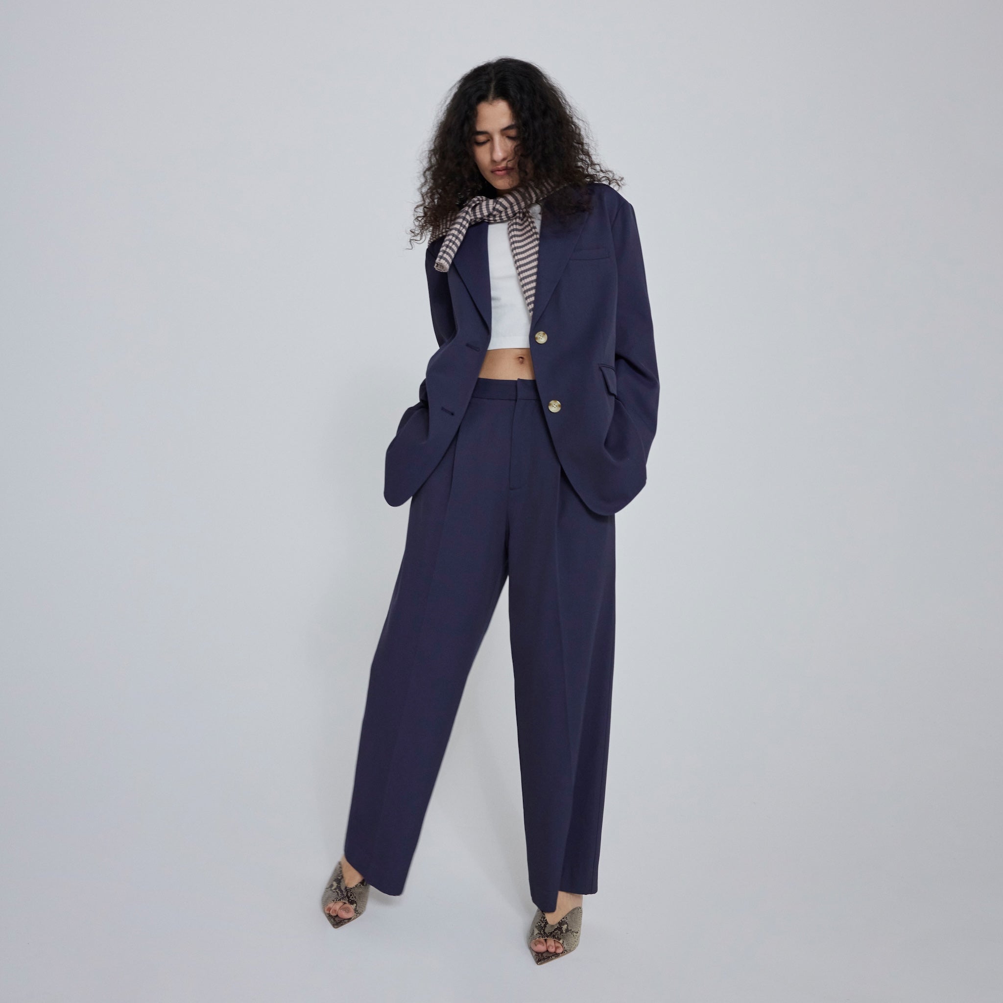 ツイルセンタープレスSlacksパンツ