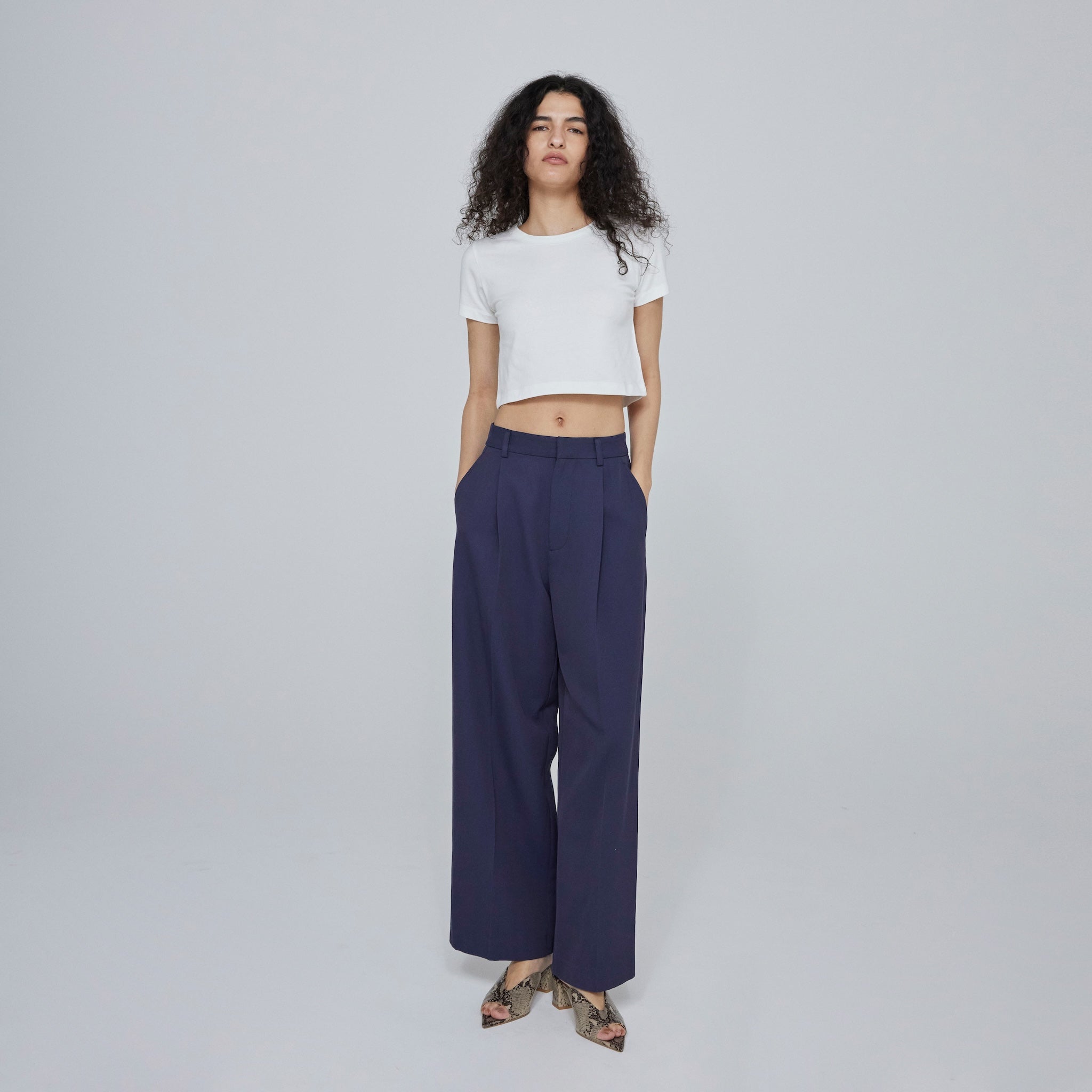 ツイルセンタープレスSlacksパンツ