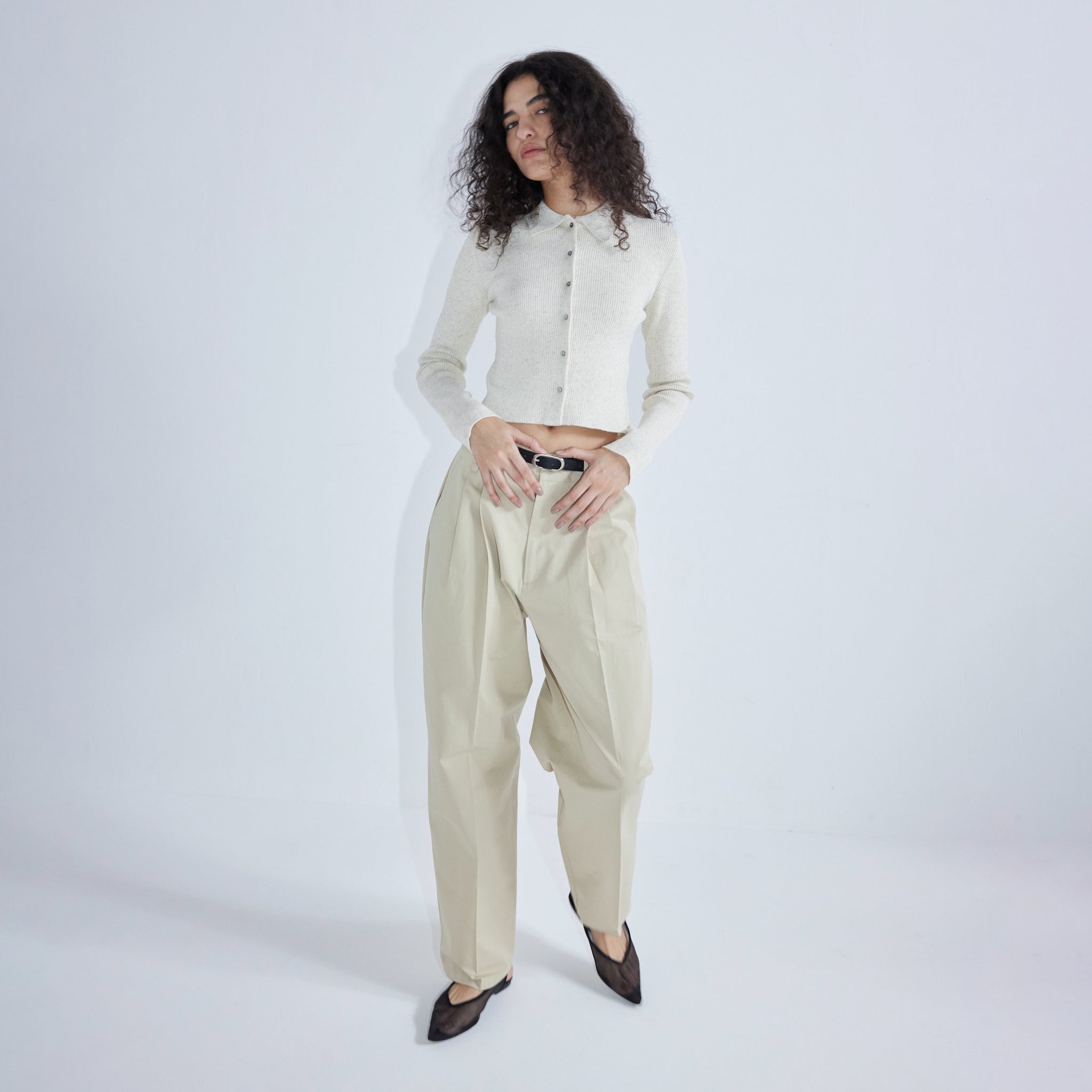 2tuck 2loopテーパードコットンパンツ