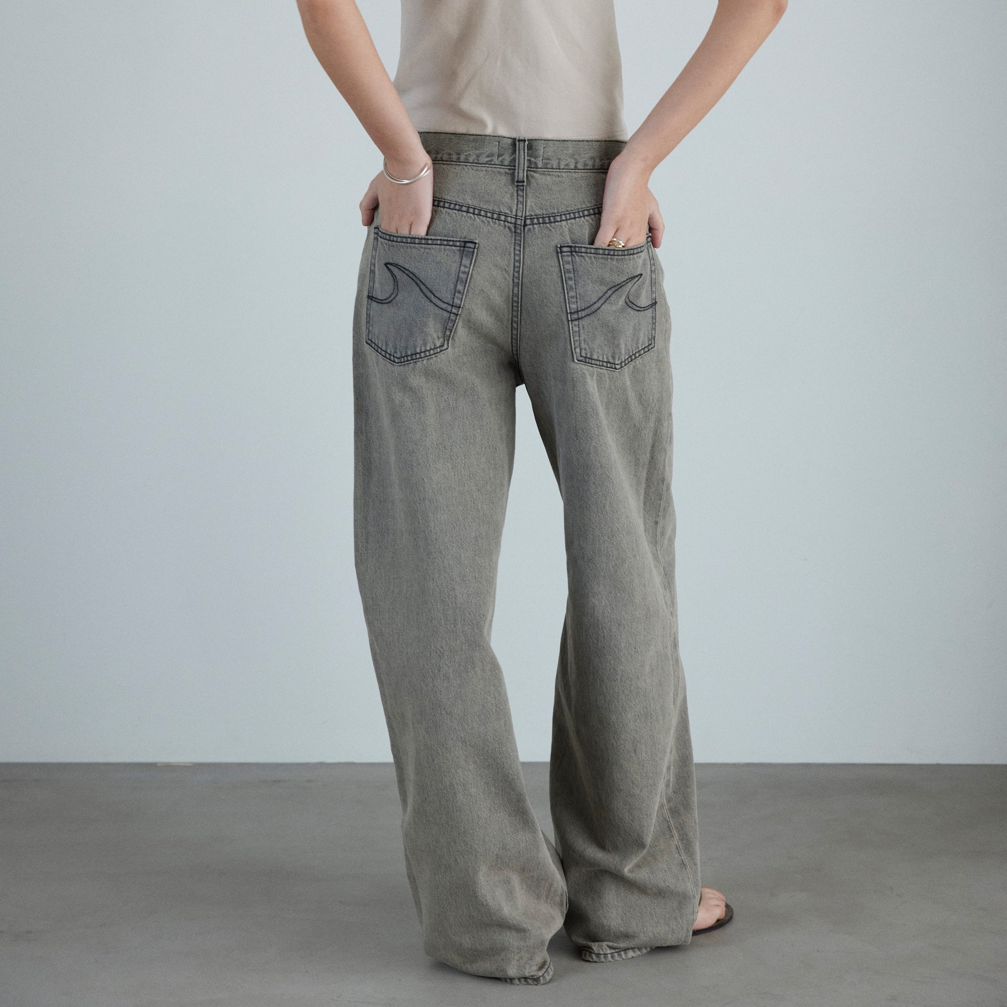 ハイウエストワイドストレート SRN05