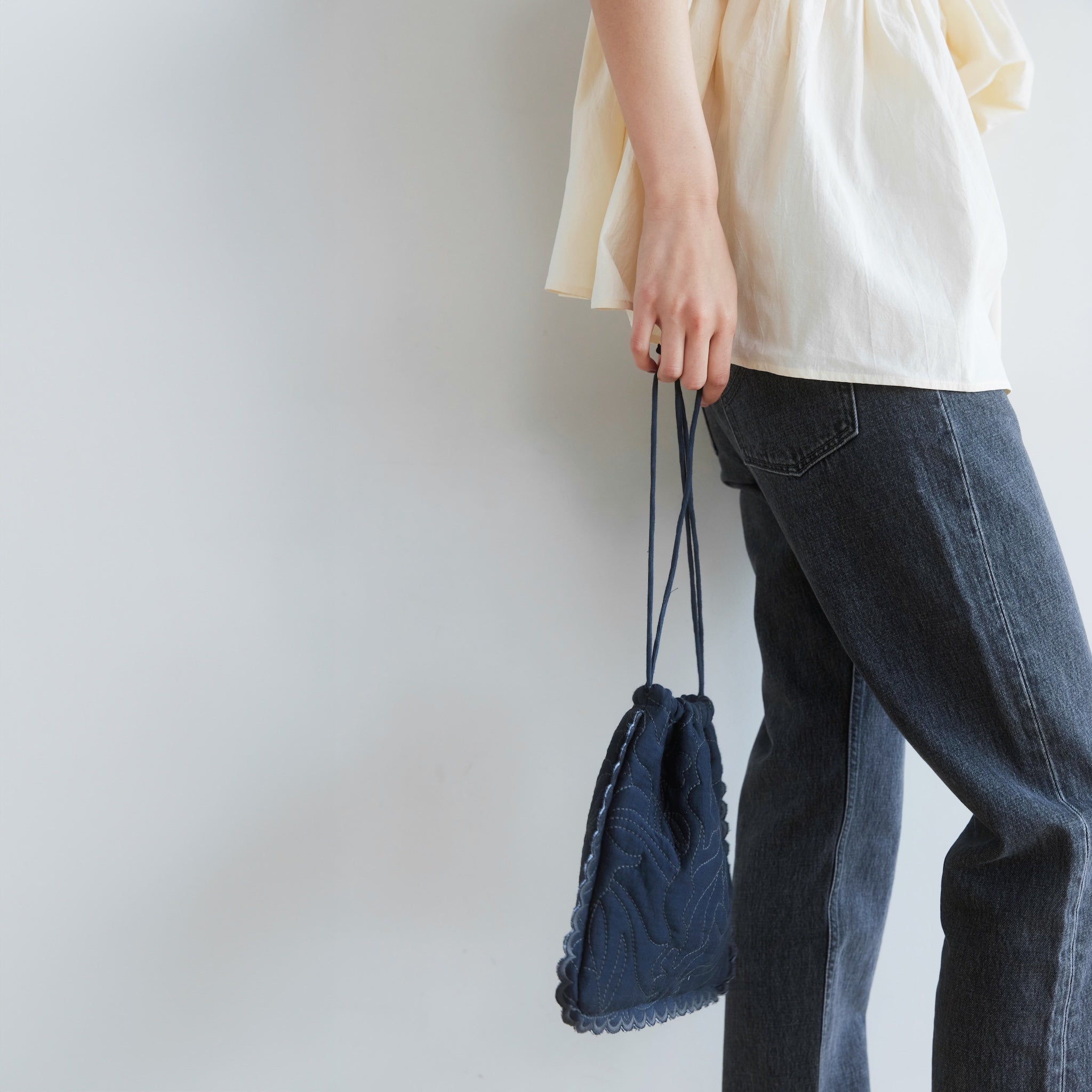 Flower wave embroidery mini bag