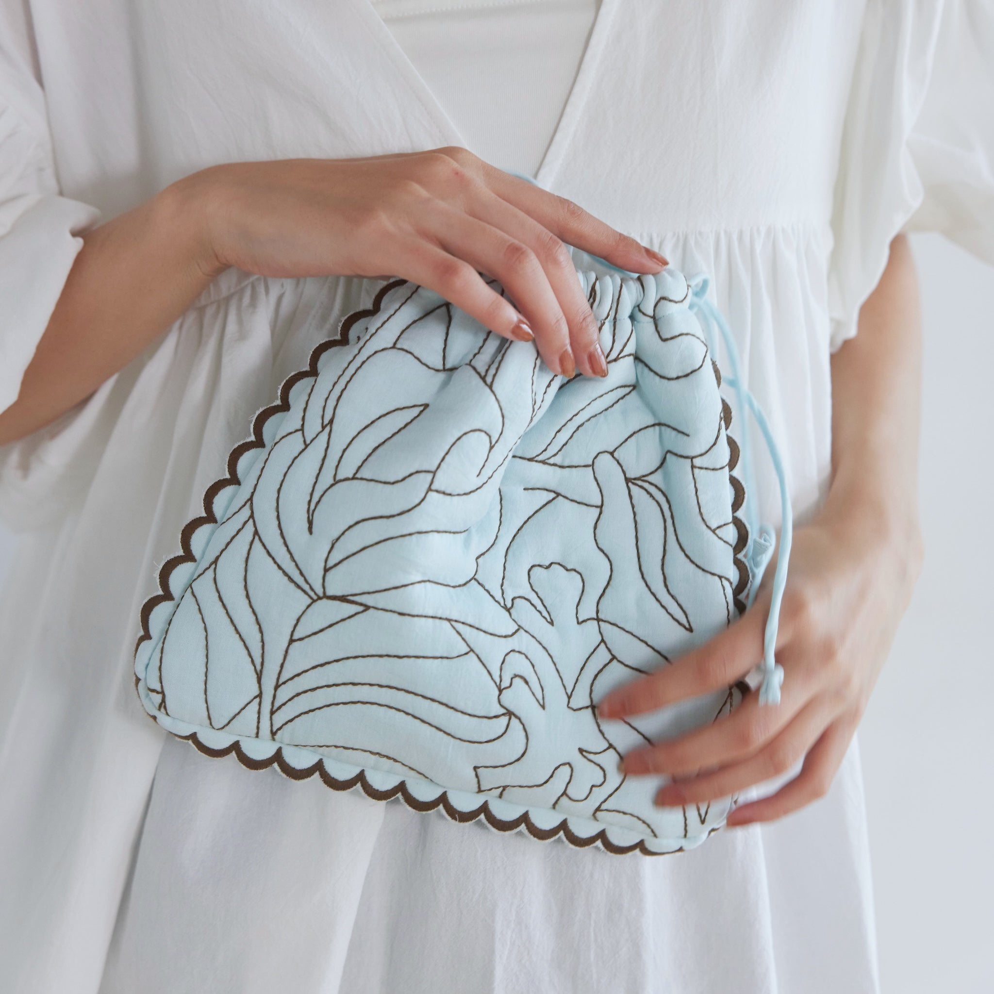 Flower wave embroidery mini bag