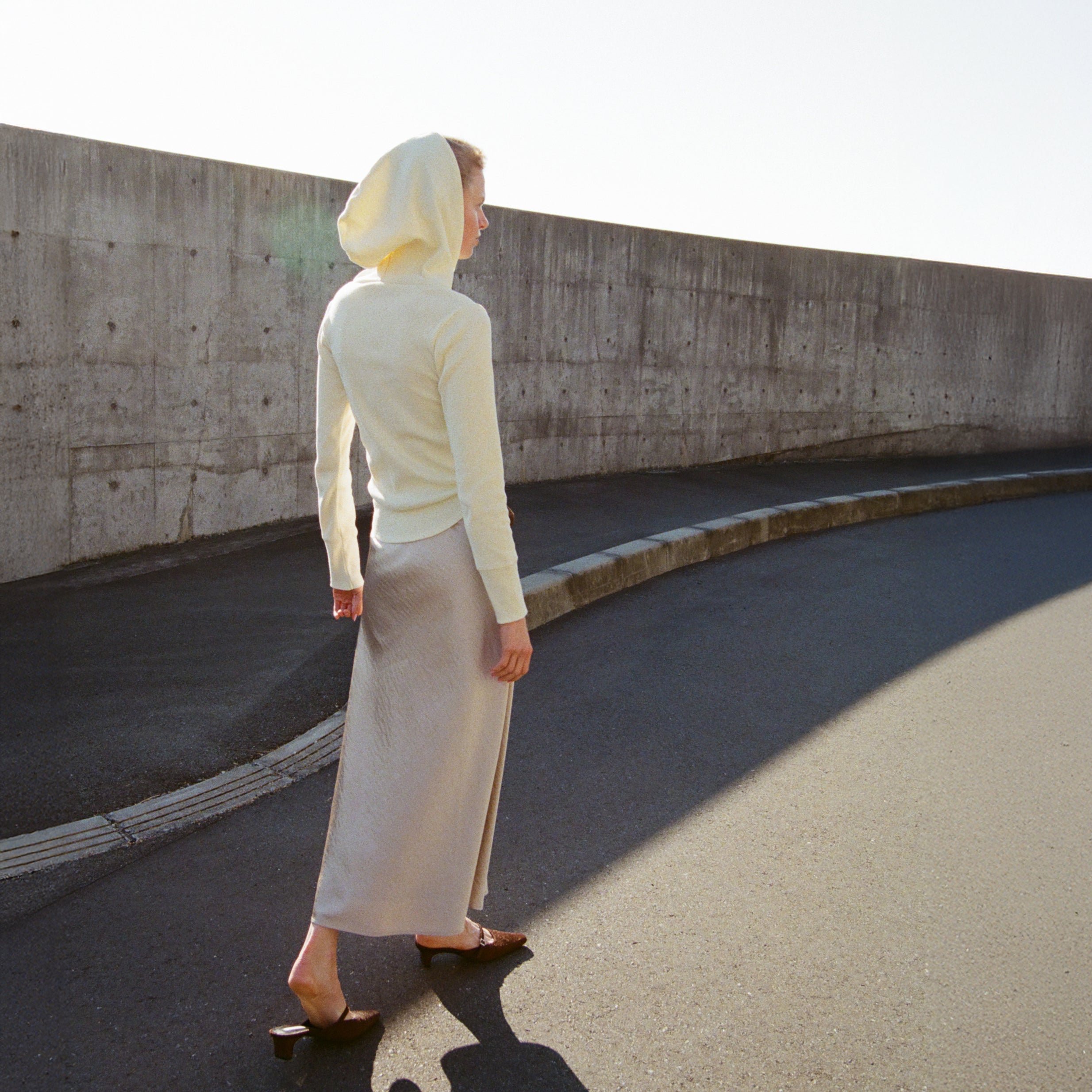 C/L Fluffy Teardropフーディー