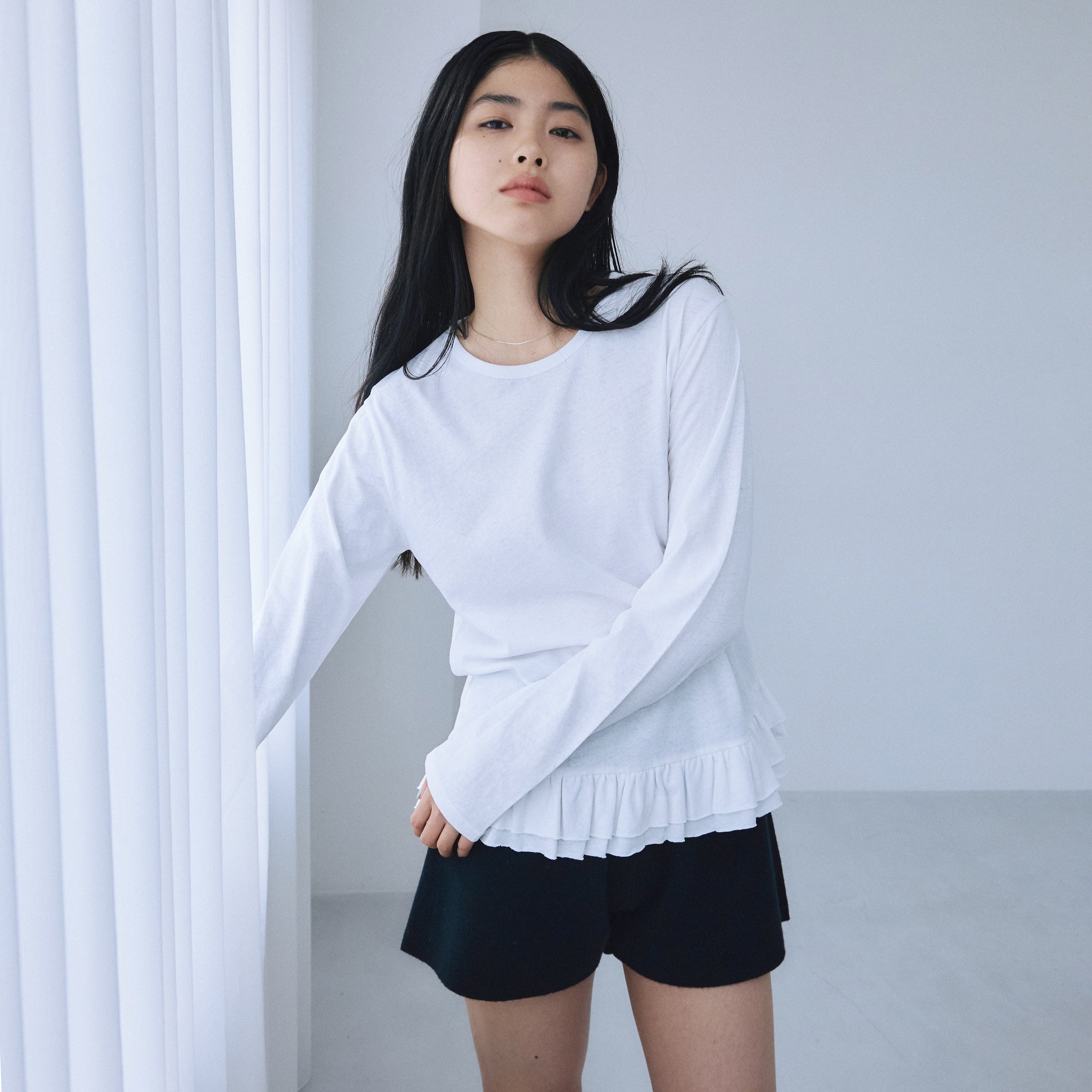 Hem frill cut top