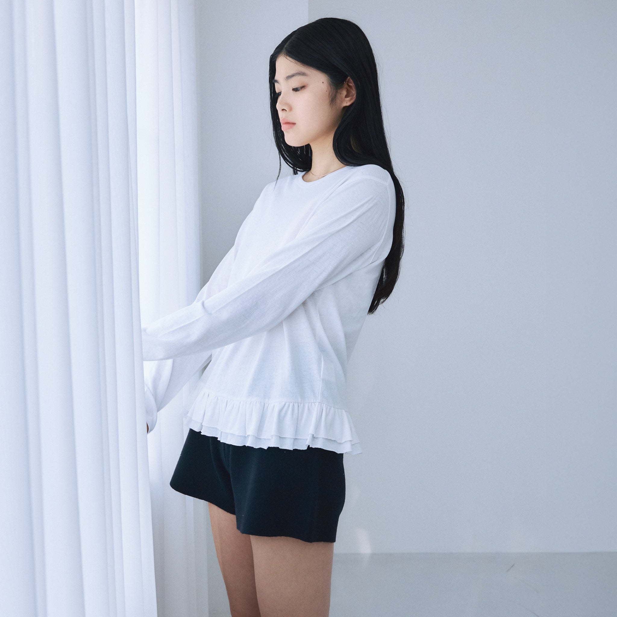 Hem frill cut top