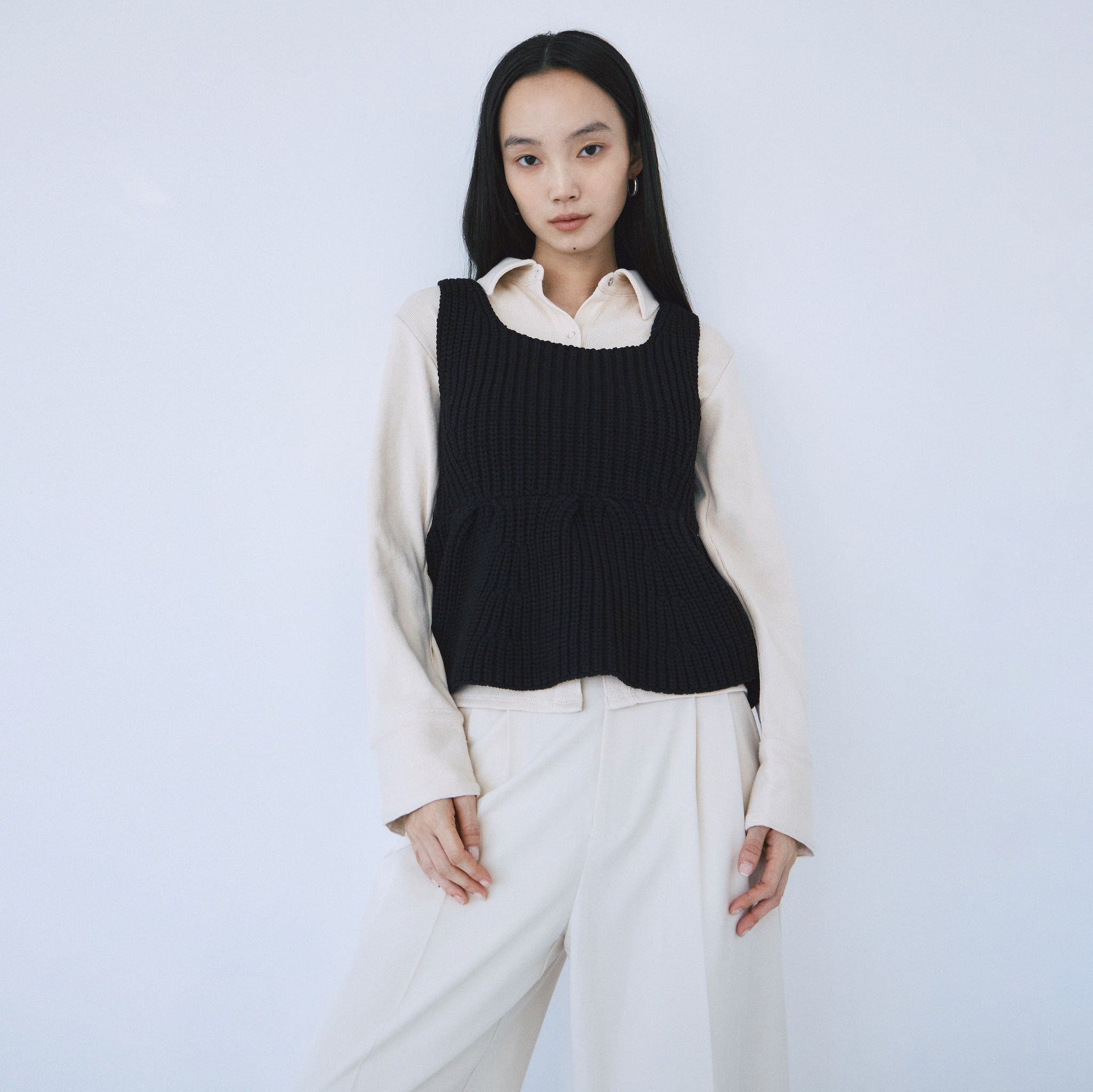 ハイストレッチペプラムニットトップス