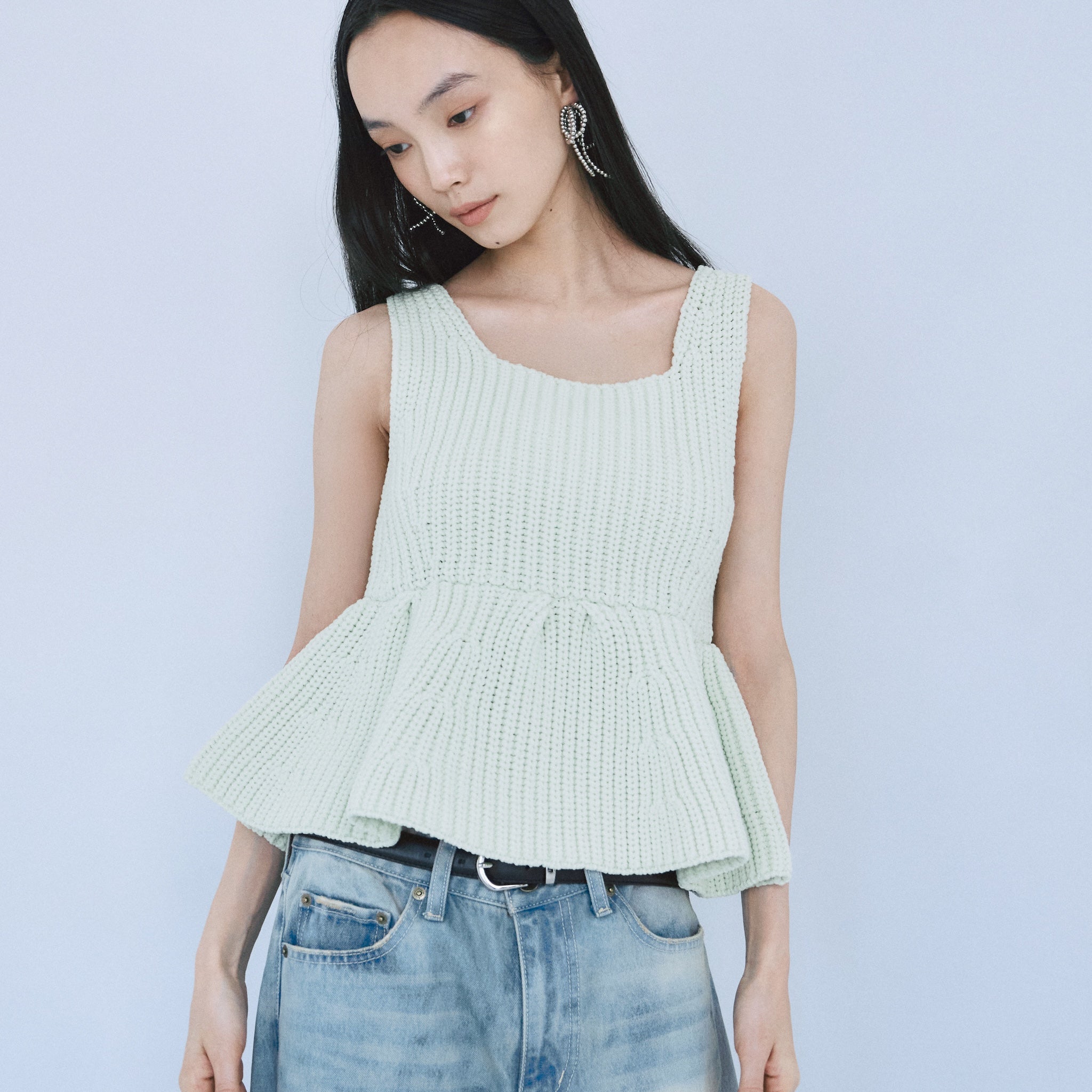 ハイストレッチペプラムニットトップス