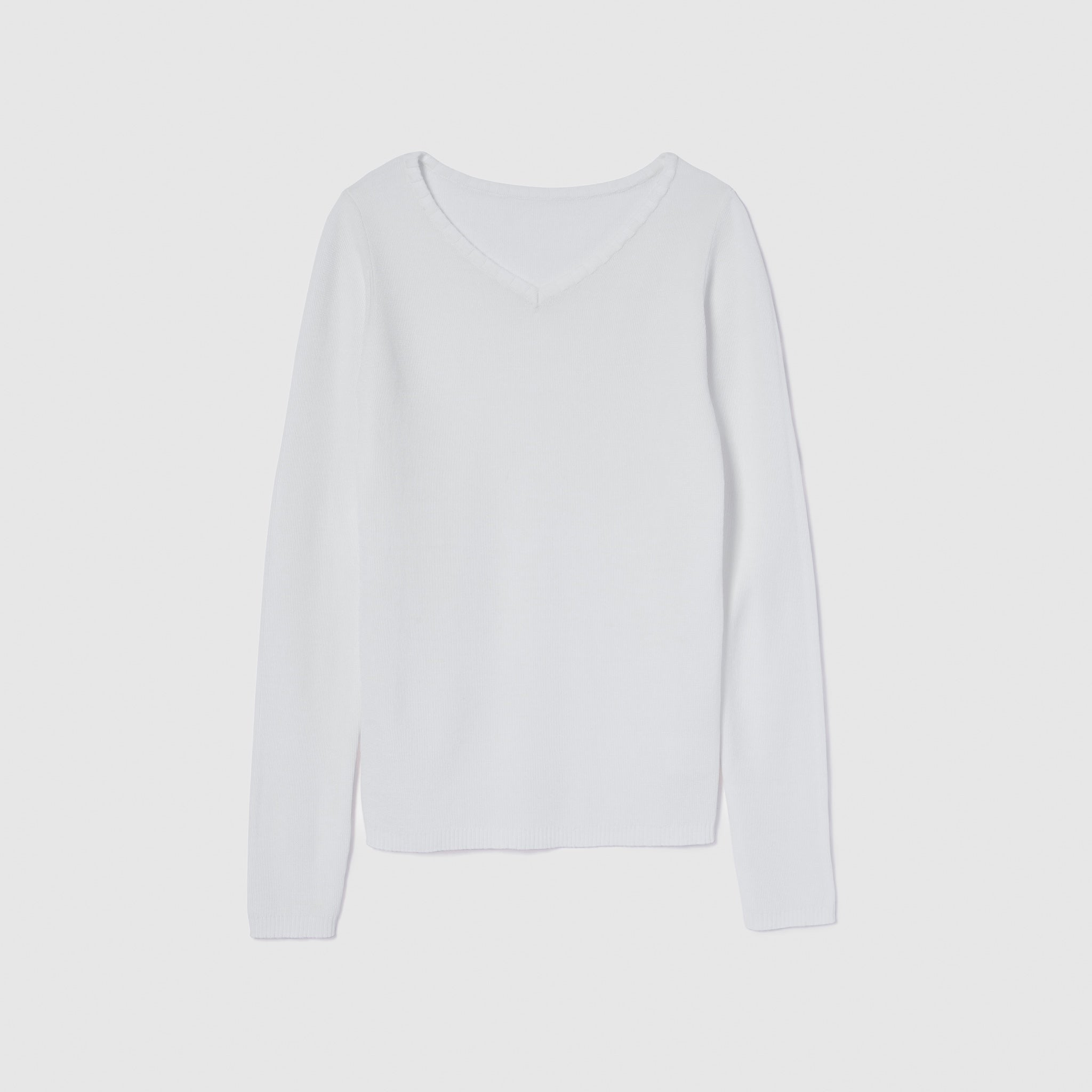 Crisp touchスカラップVネックニット