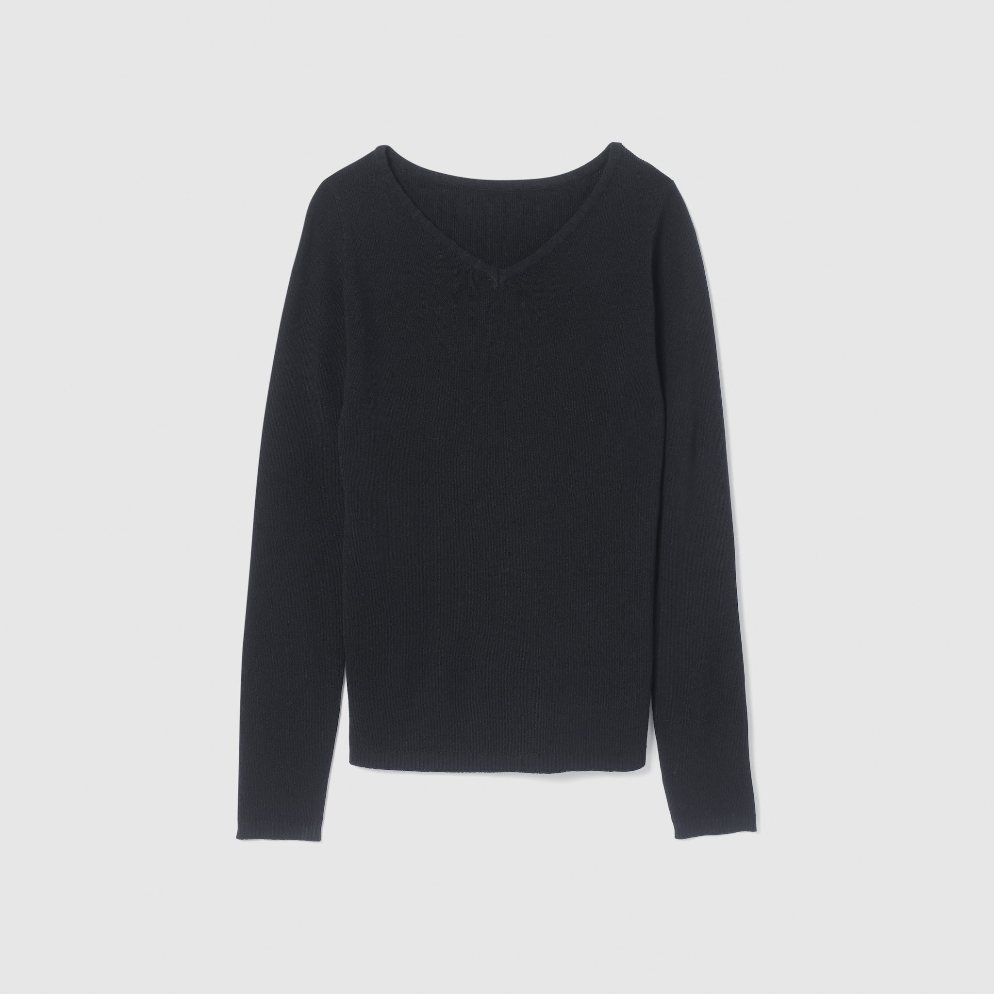 Crisp touchスカラップVネックニット