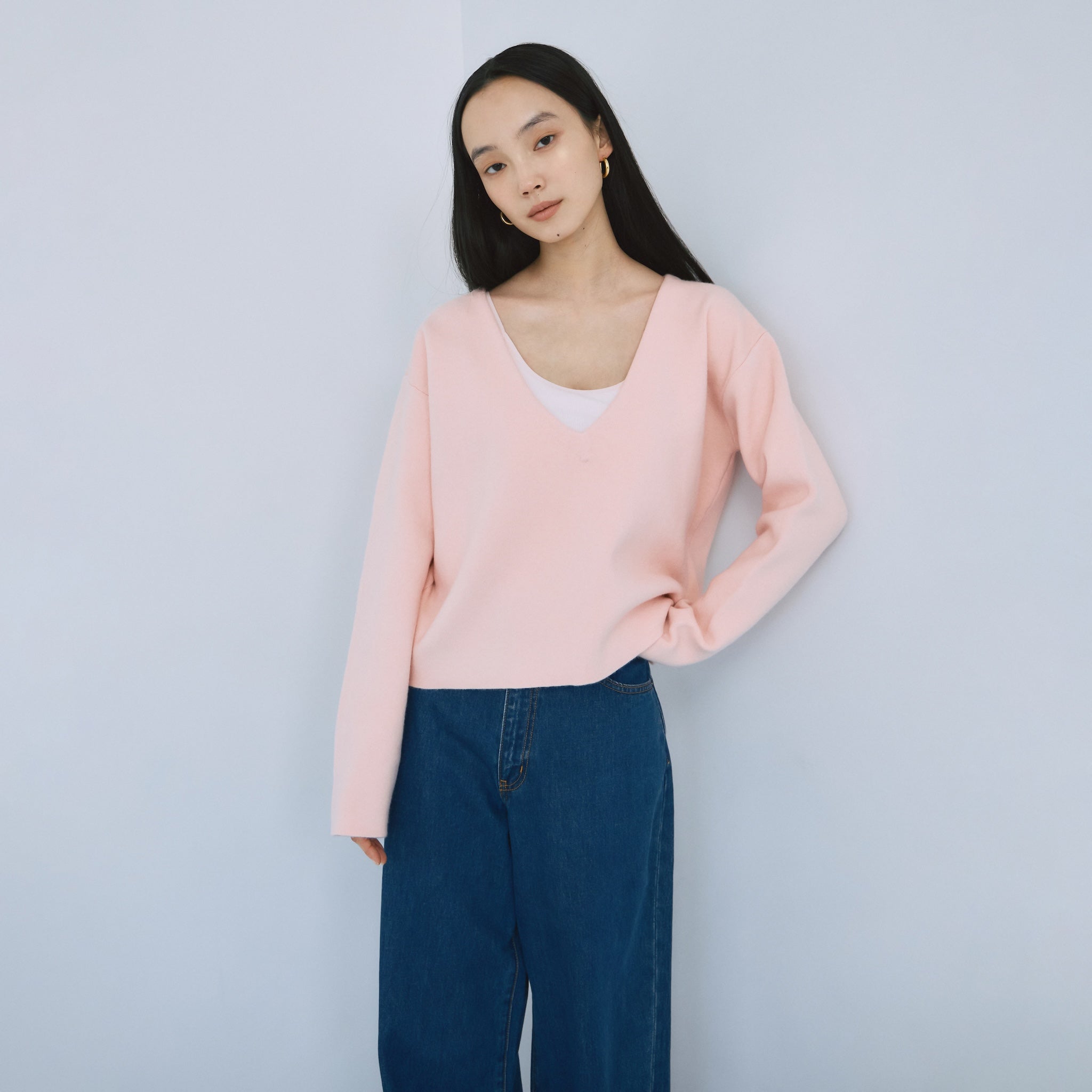 Smooth jacquard V-neck top