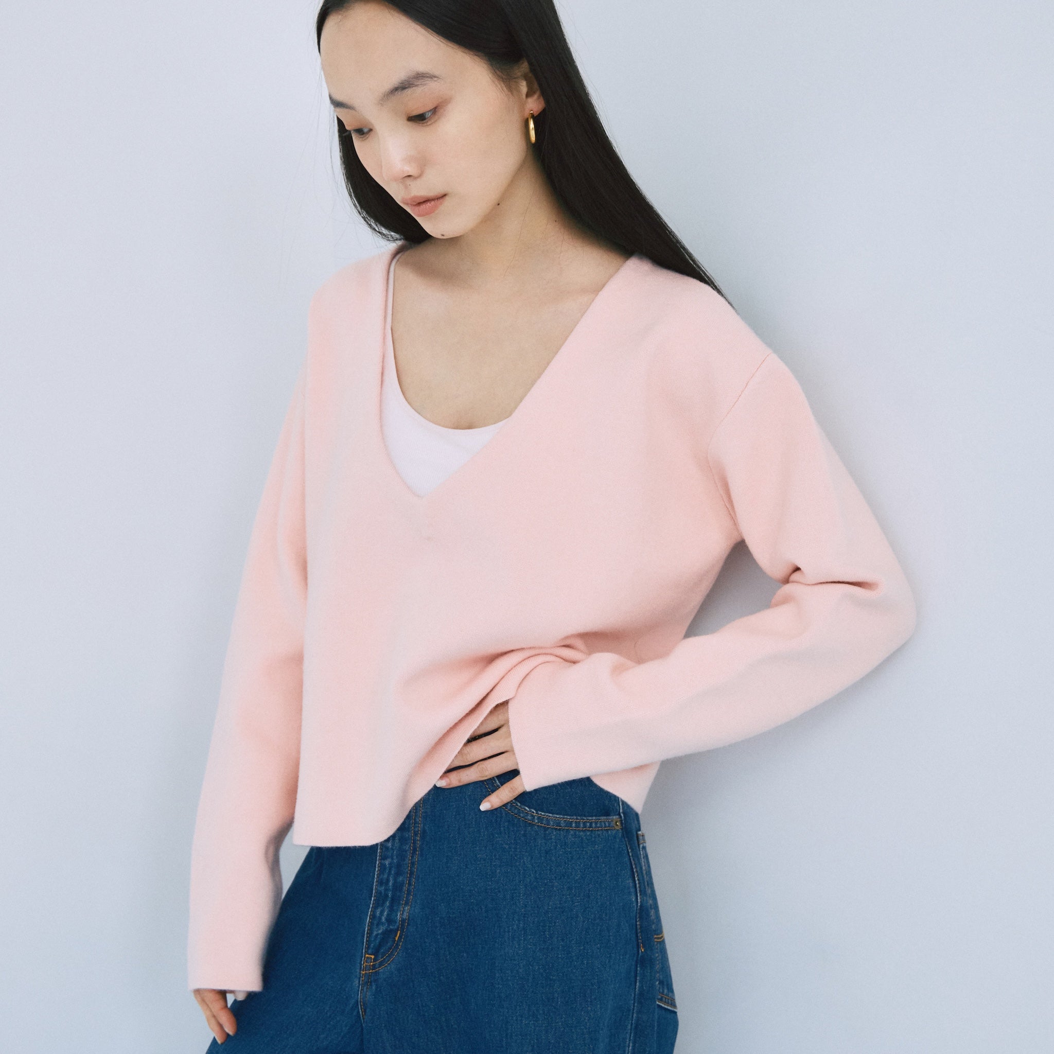 Smooth jacquard V-neck top