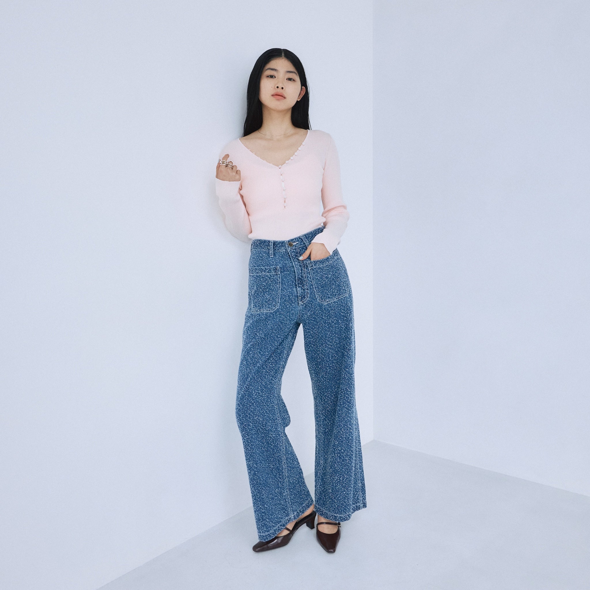 Linen combination V-cut Petit button knit