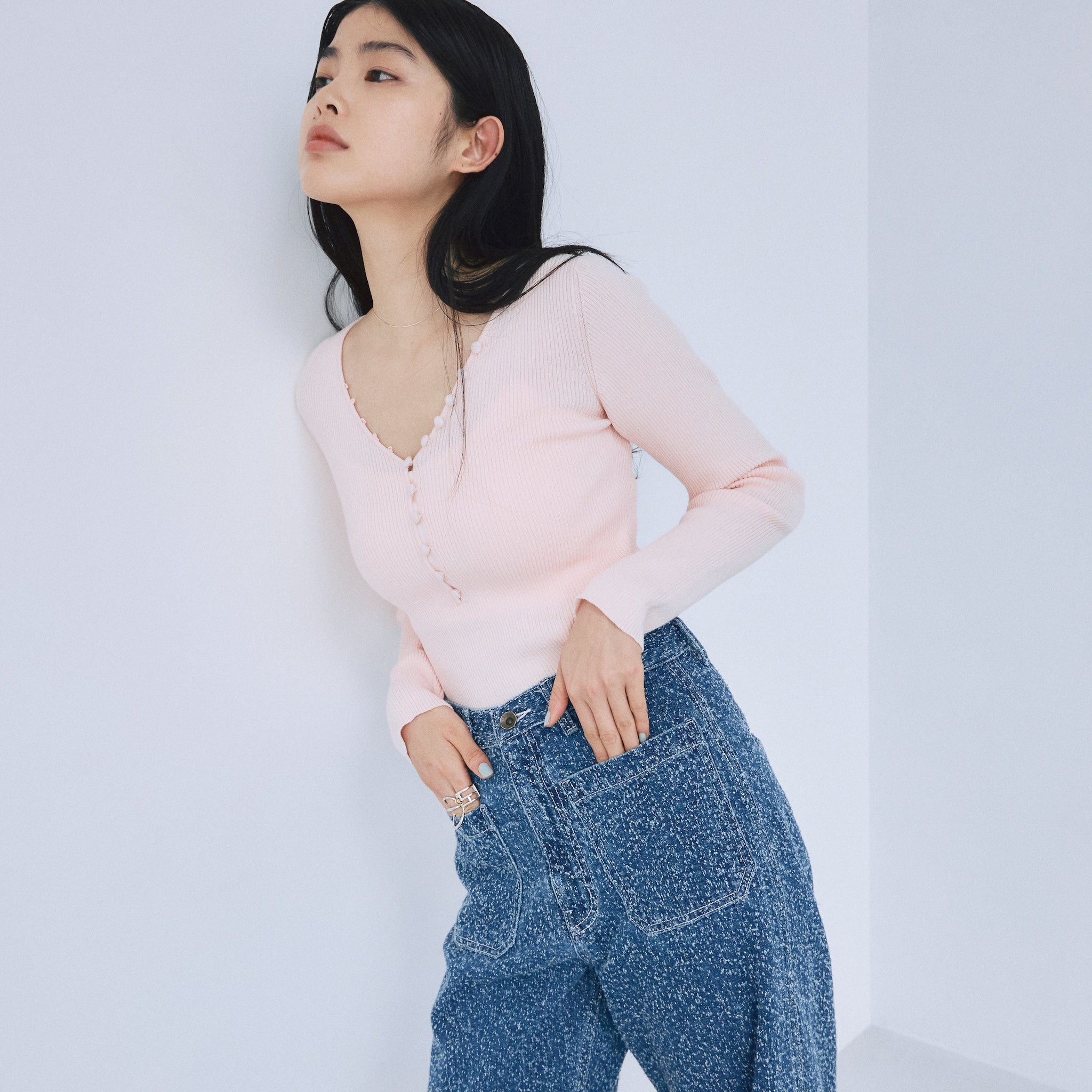 Linen combination V-cut Petit button knit