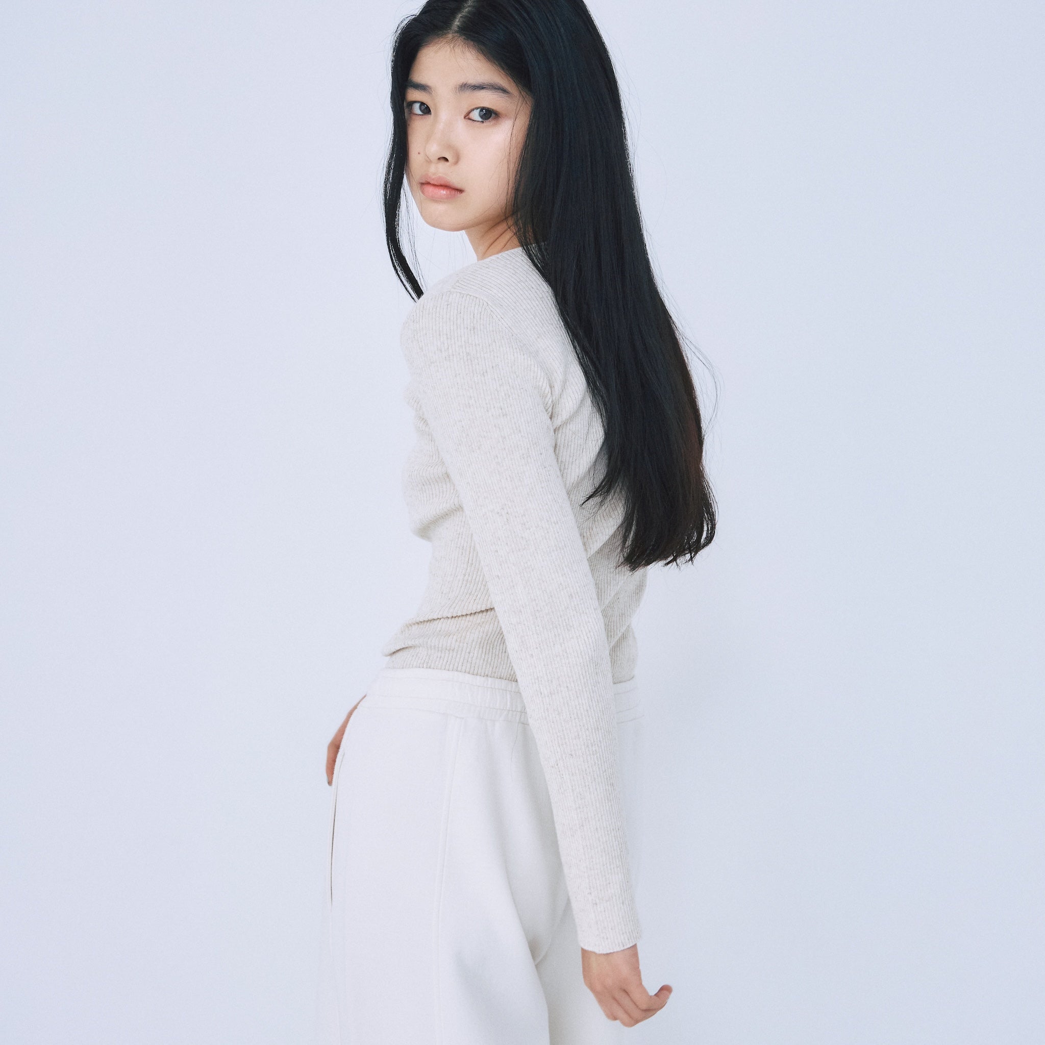 Linen combination V-cut Petit button knit