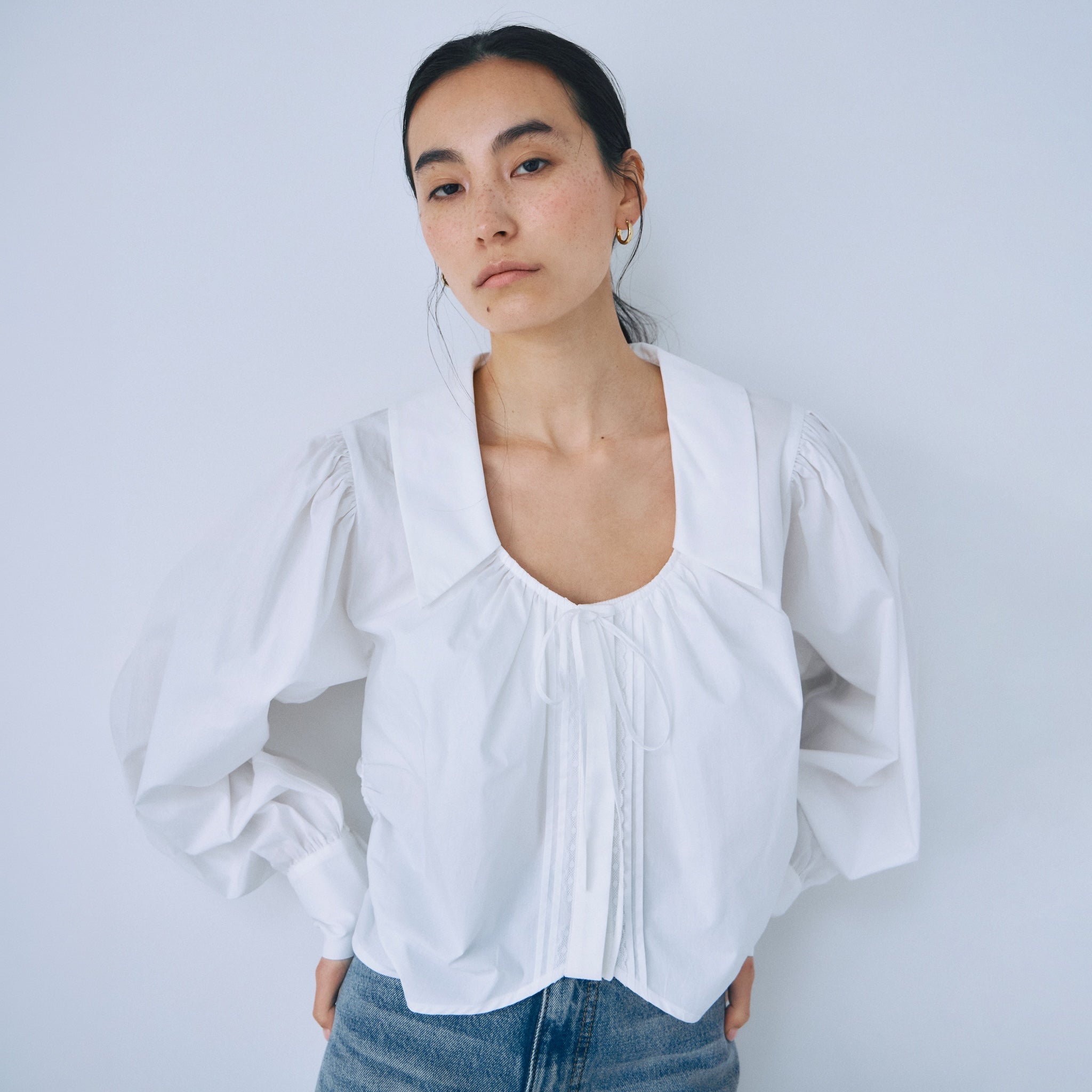 ピンタックLaceギャザーショートシャツ