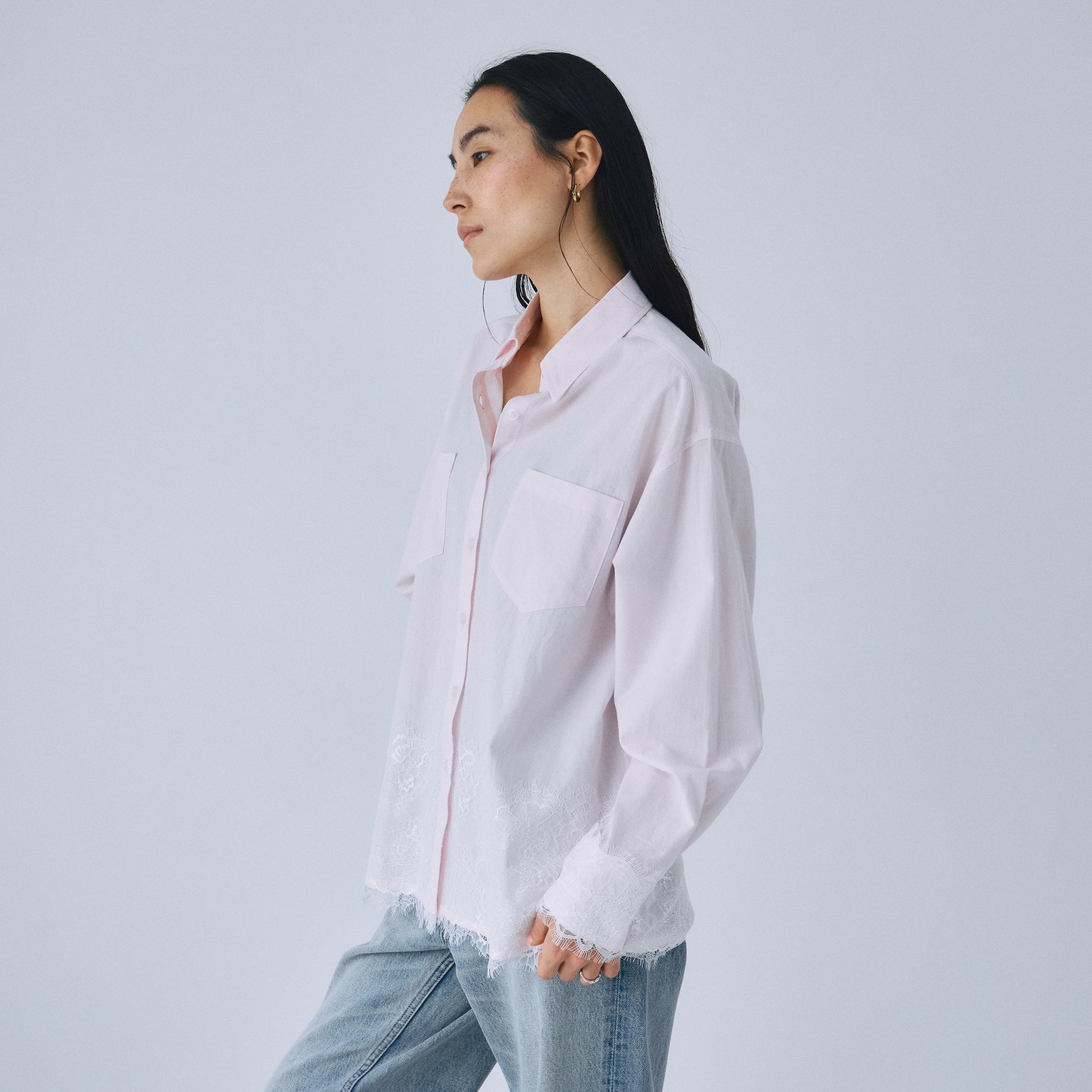 Cotton Washヘムレースシャツ